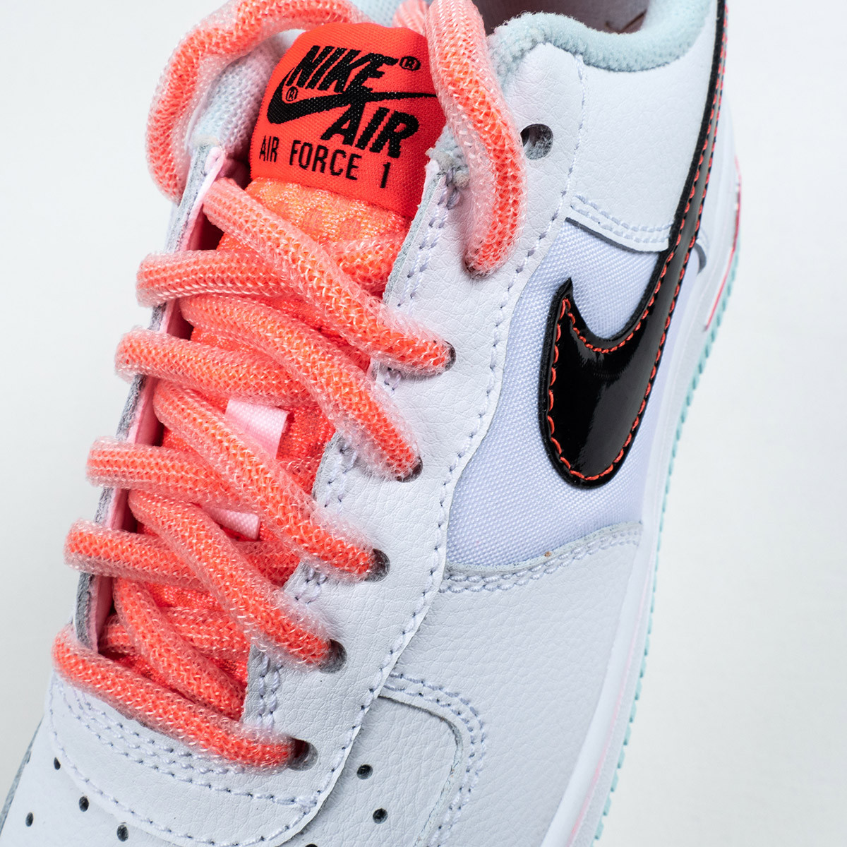 Nike Air Force 1 Low 07 LV8 White Flash Crimson Atomic Pink For Sale