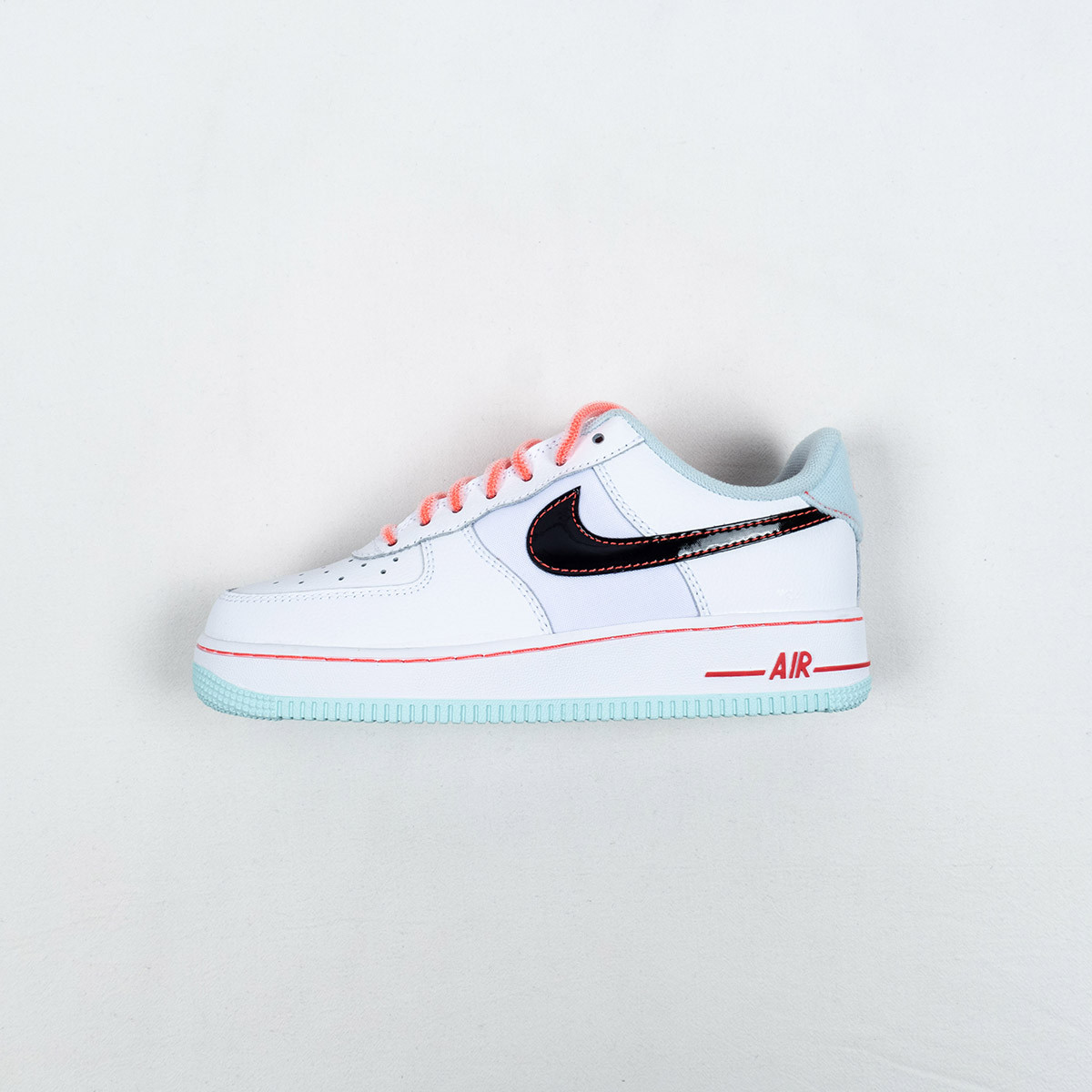 Nike Air Force 1 Low 07 LV8 White Flash Crimson Atomic Pink For Sale