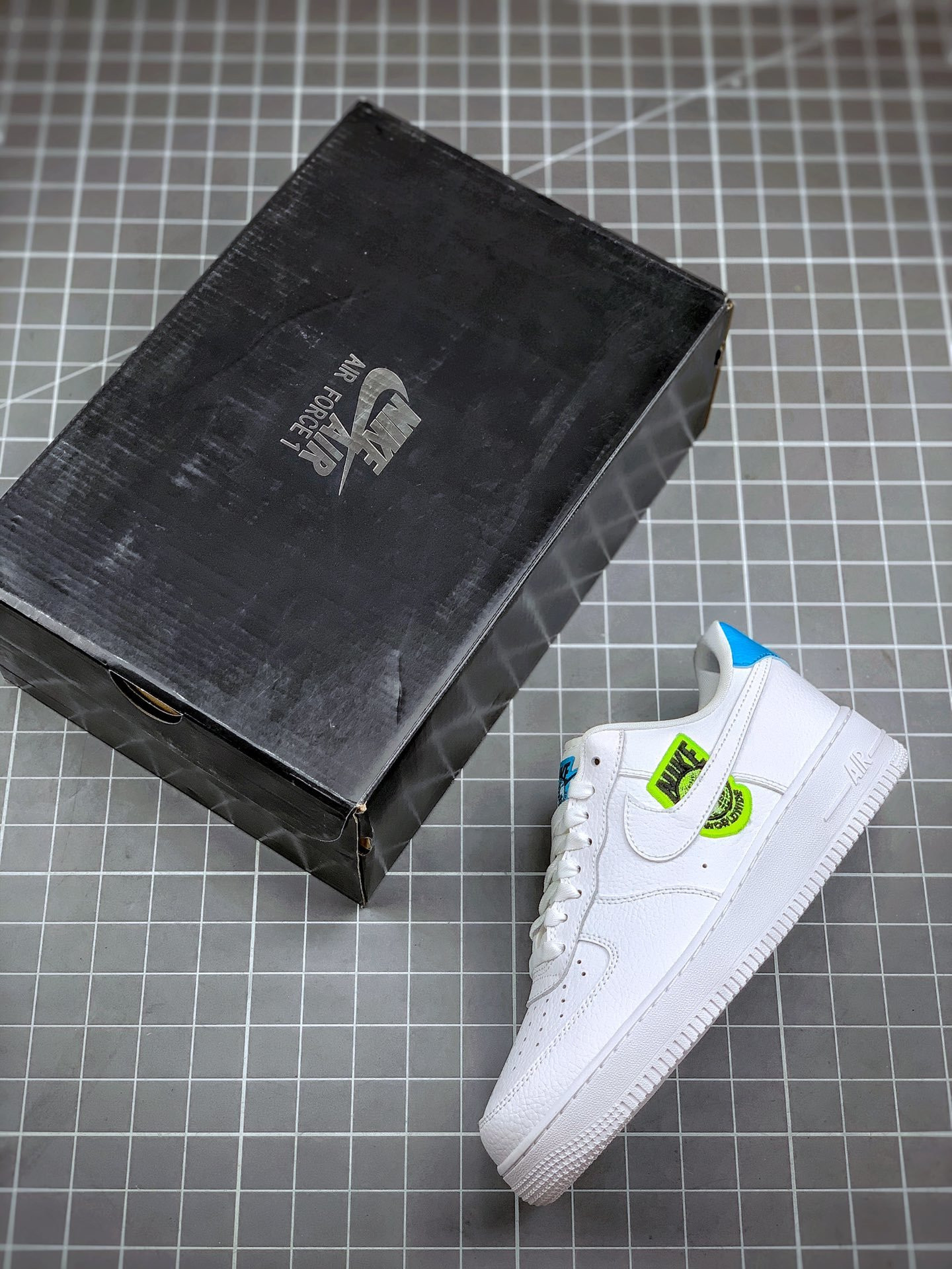 Nike Air Force 1 Low 07 SE ‘Worldwide’ White Volt For Sale