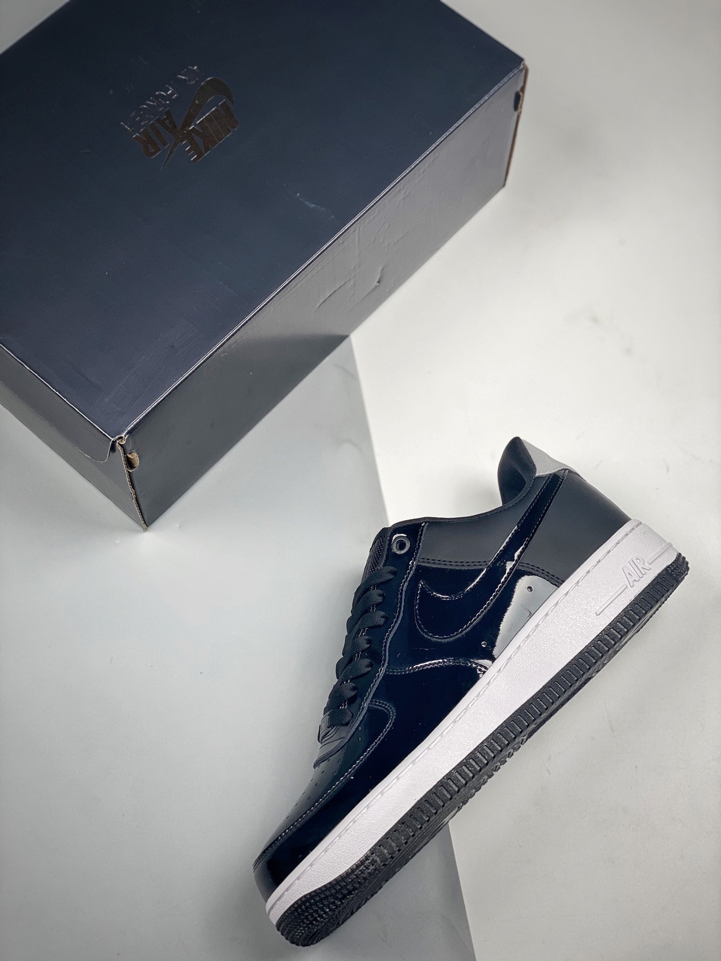 Nike Air Force 1 Low 07 SE Premium ‘Black Silver’ For Sale