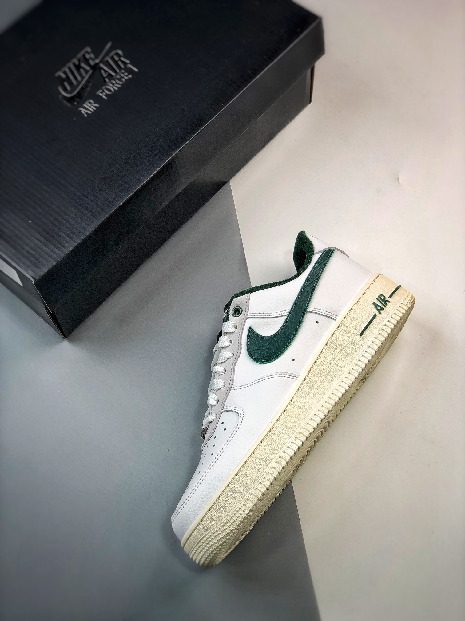 Nike Air Force 1 Low ‘Command Force’ White/Gorge Green For Sale