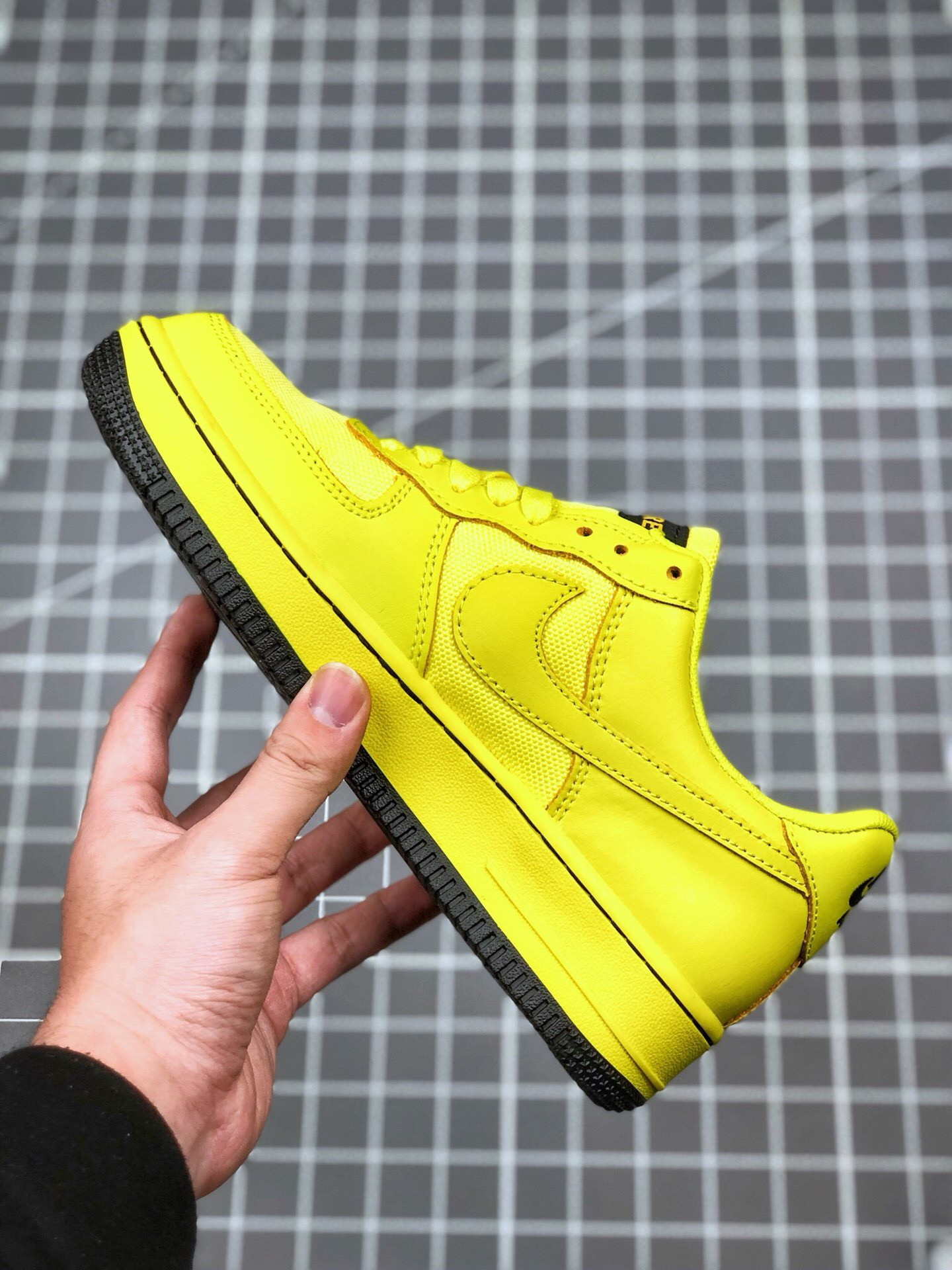Nike Air Force 1 Low GORE-TEX Dynamic Yellow/Black For Sale