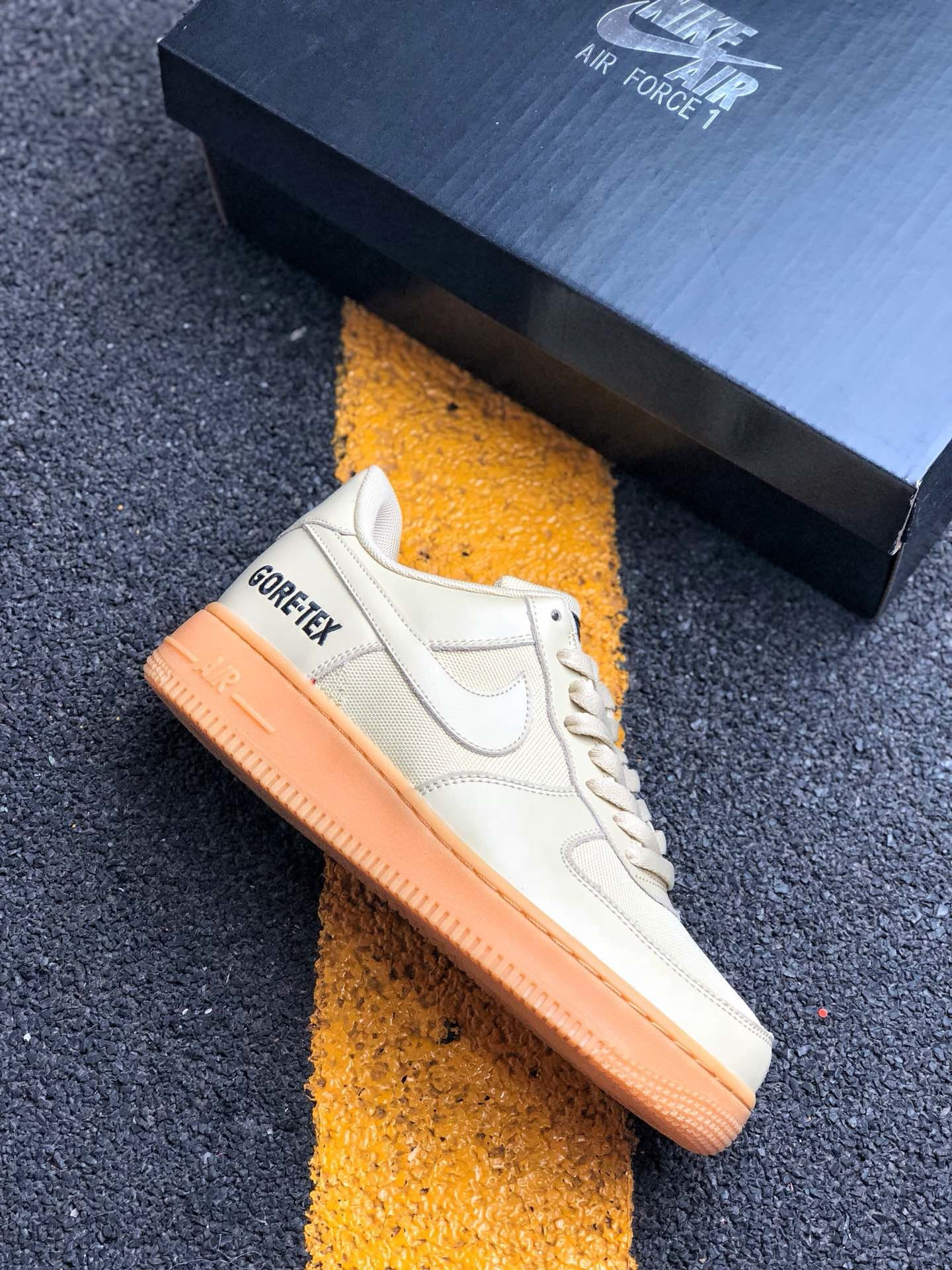 Nike Air Force 1 Low GORE-TEX Team Gold/Gold/Black/Khaki For Sale