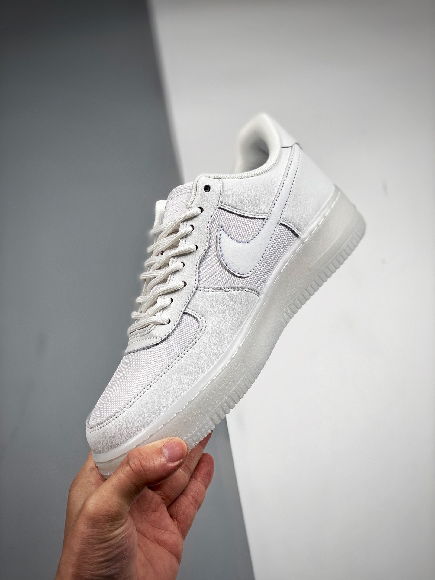 Nike Air Force 1 Low GORE-TEX White Hyper Royal For Sale