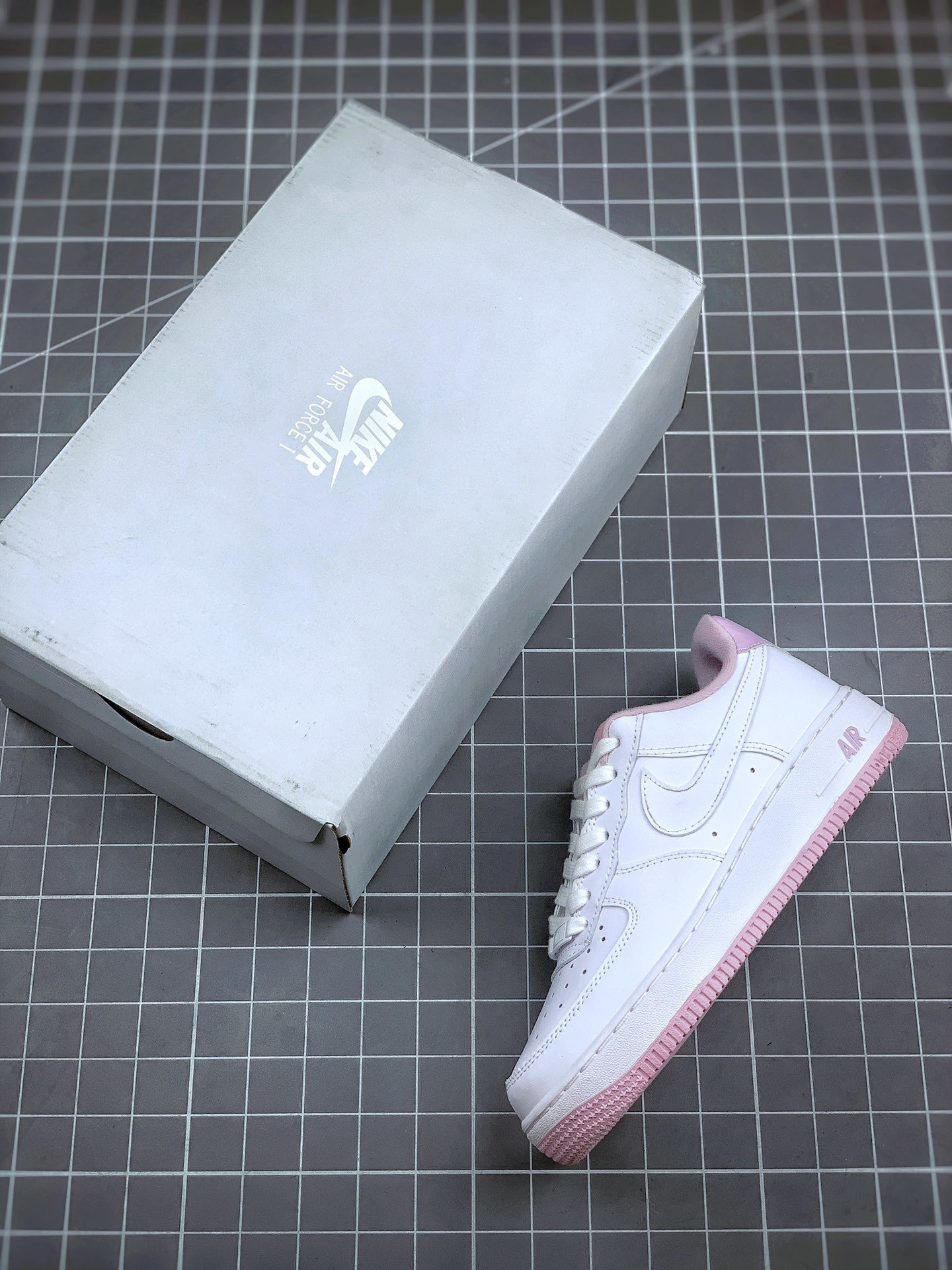 Nike Air Force 1 Low GS White Lilac For Sale