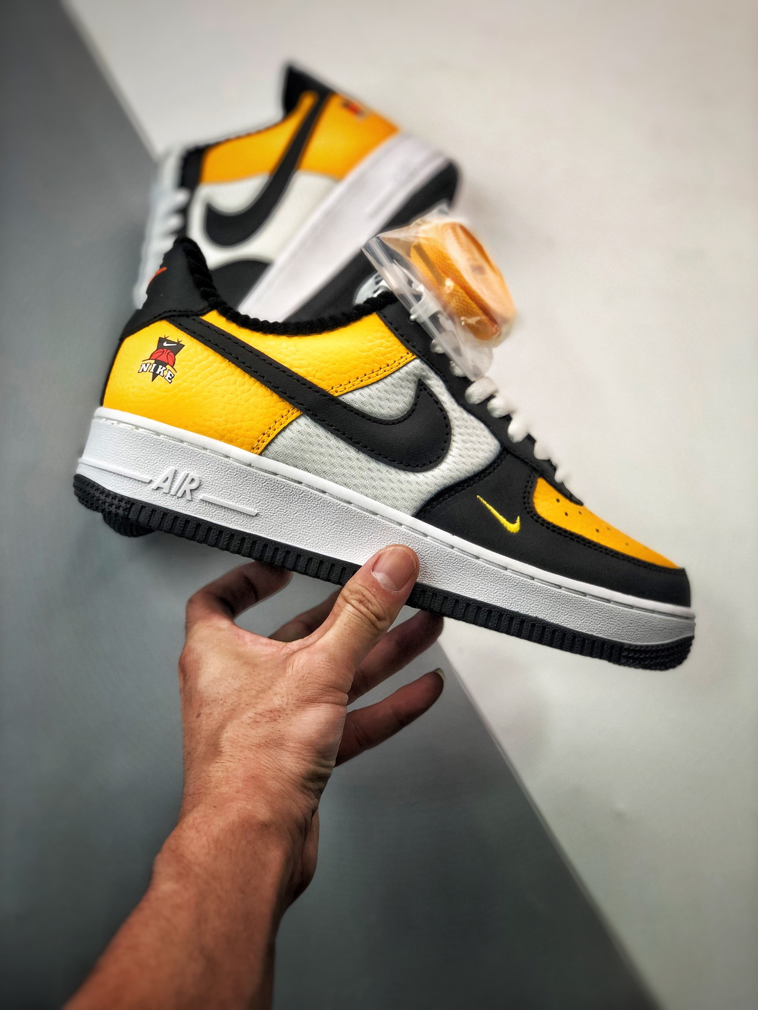 Nike Air Force 1 Low ‘Jersey Mesh’ White/Gold-Black For Sale