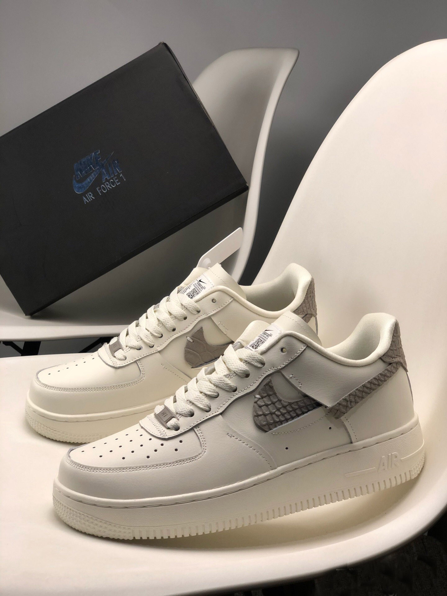 Nike Air Force 1 Low LXX Sea Glass/Light Arm For Sale