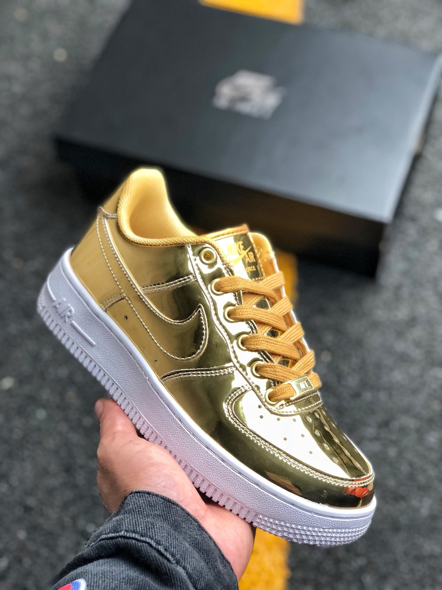 Nike Air Force 1 Low SP “Liquid Gold” Metallic Gold/Club Gold/White For Sale