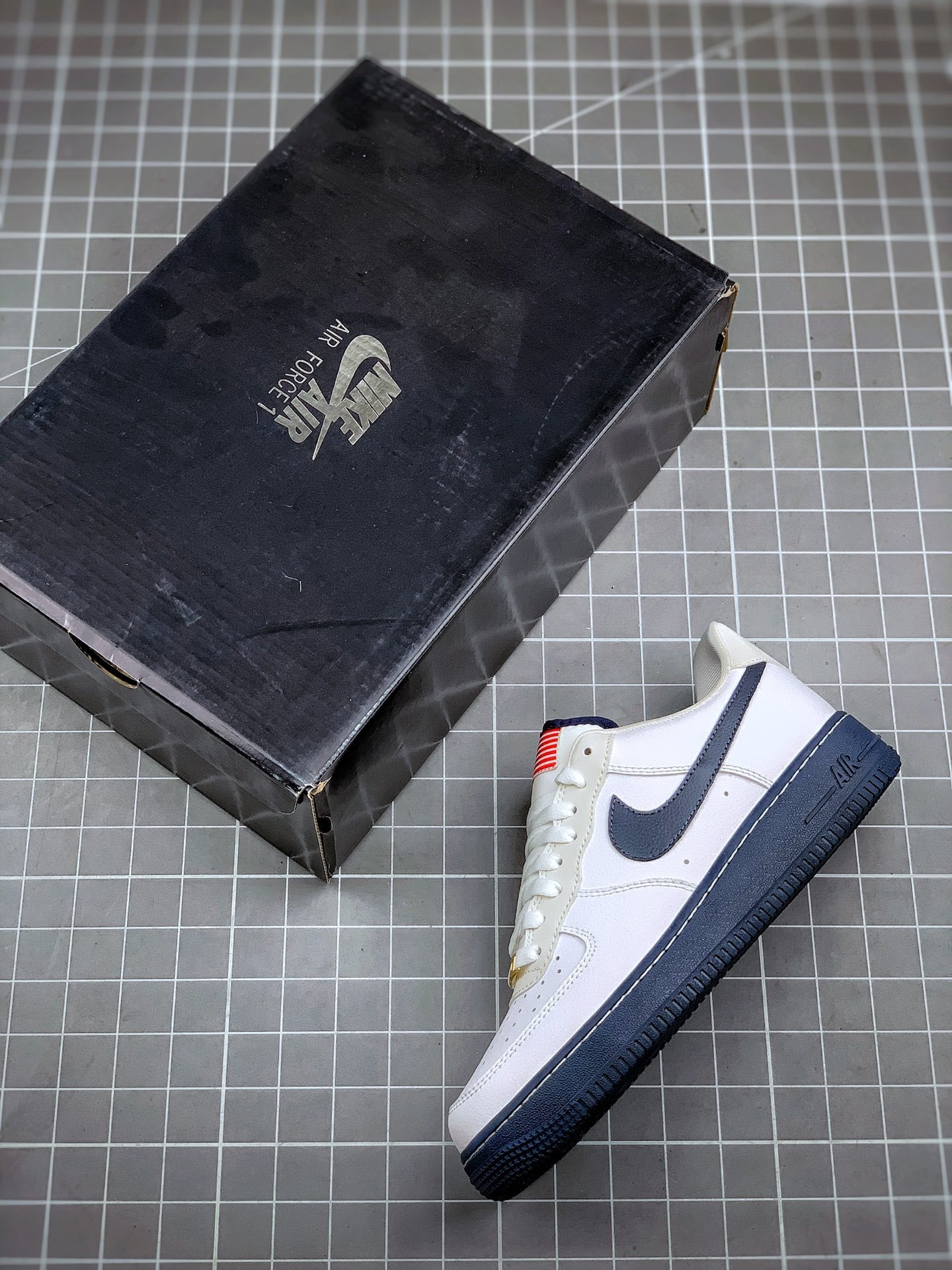Nike Air Force 1 Low ‘USA Flags’ White/Sport Red-Metallic For Sale