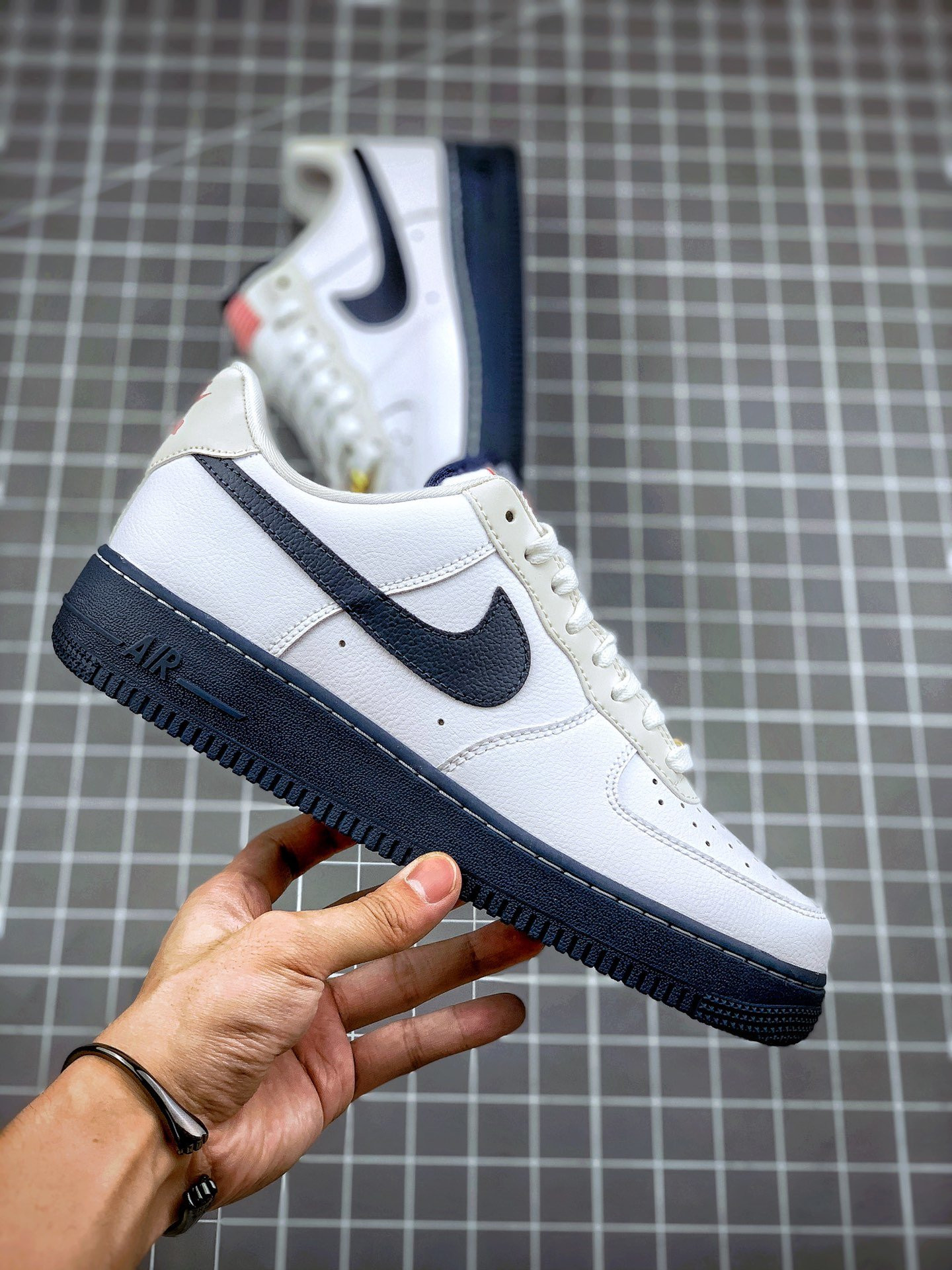 Nike Air Force 1 Low ‘USA Flags’ White/Sport Red-Metallic For Sale