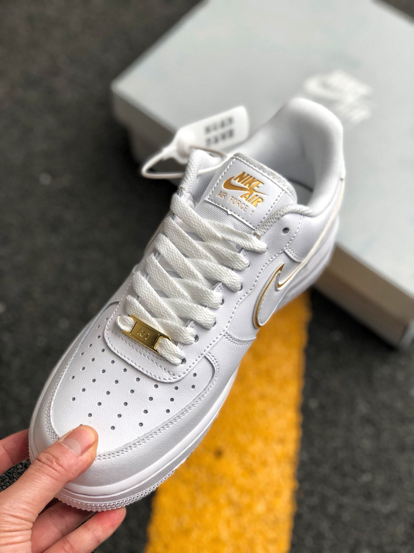 Nike Air Force 1 Low WMNS ‘Golden Swoosh’ White For Sale