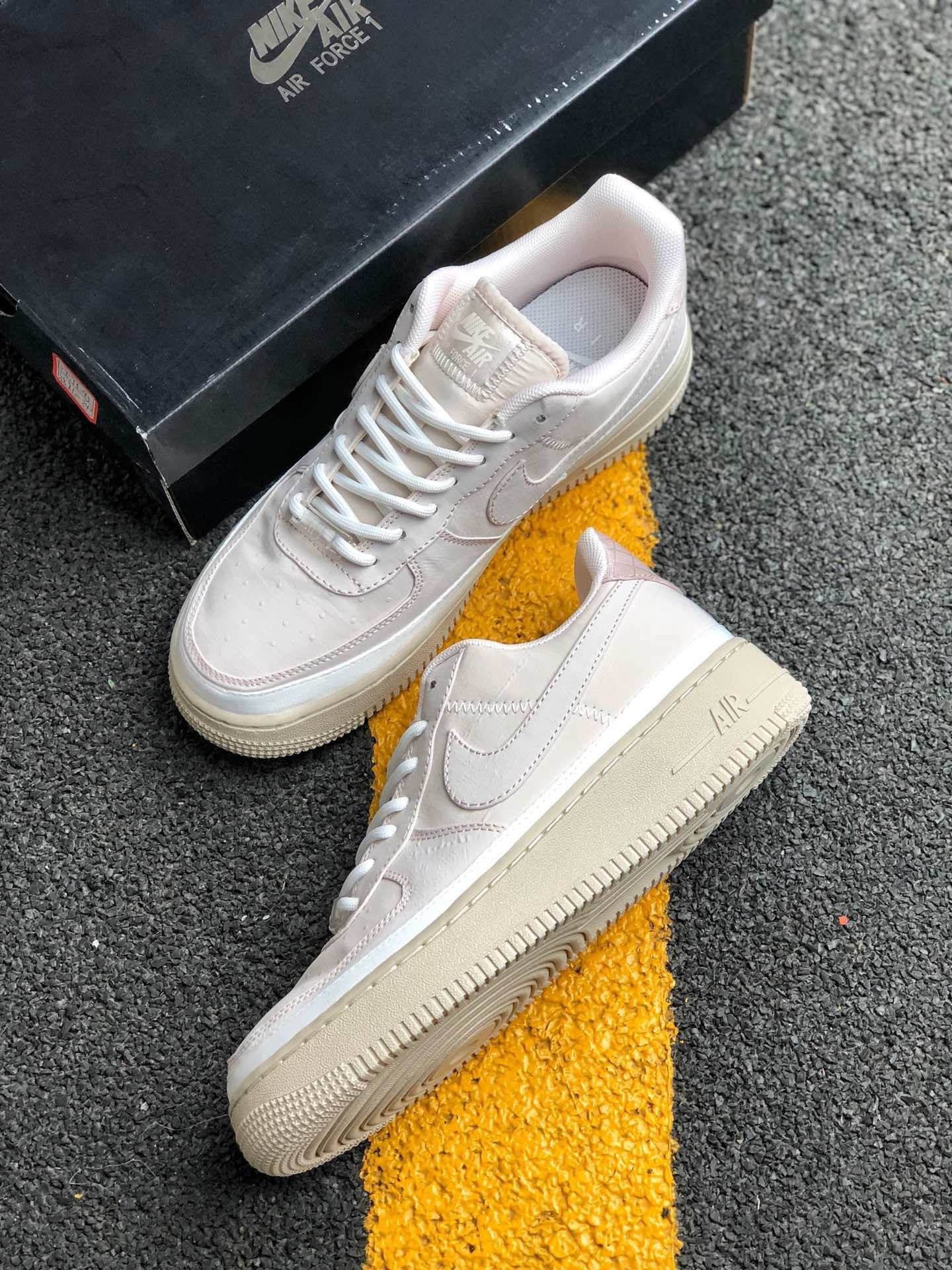 Nike Air Force 1 Low WMNS Soft Pink For Sale