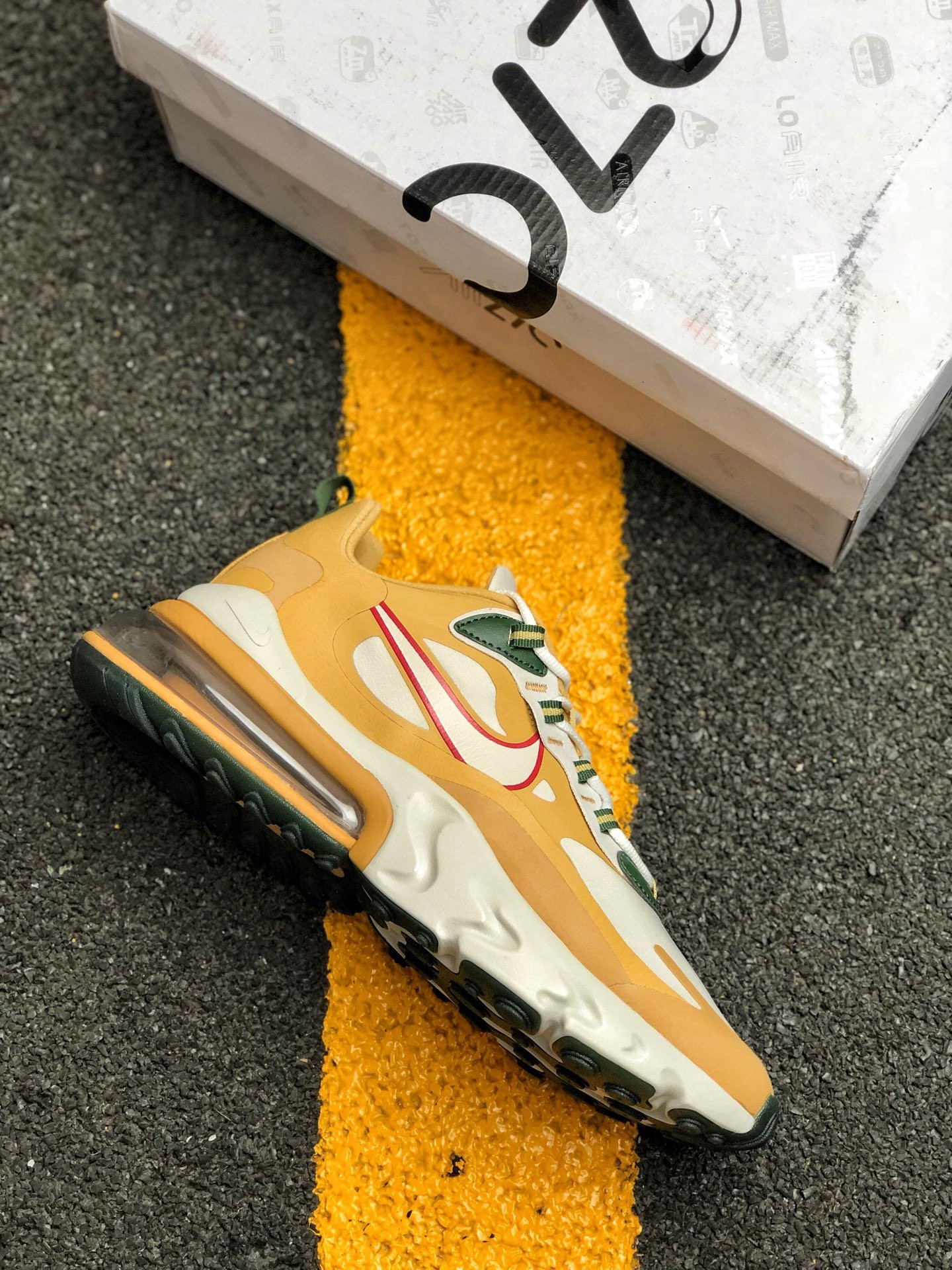 Nike Air Max 270 React Club Gold/Light Bone/Gold/Wheat For Sale