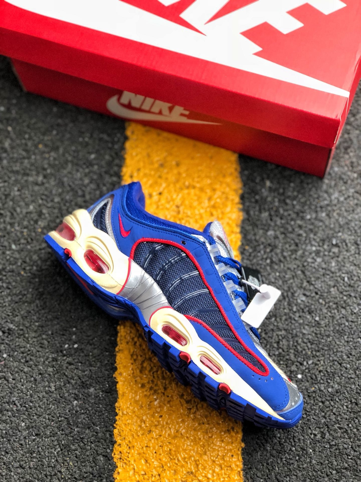 Nike Air Max Tailwind 4 “Space Blue” For Sale