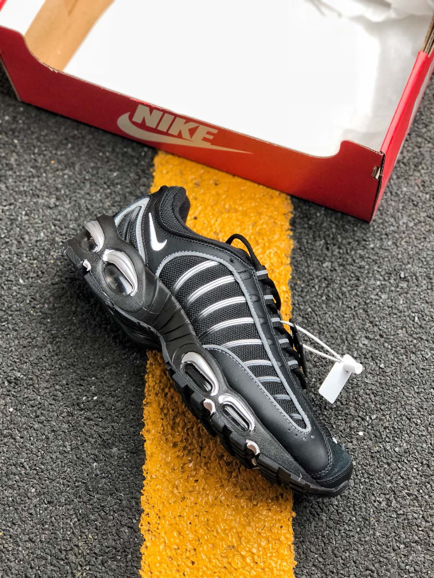 Nike Air Max Tailwind 4 White/Silver For Sale