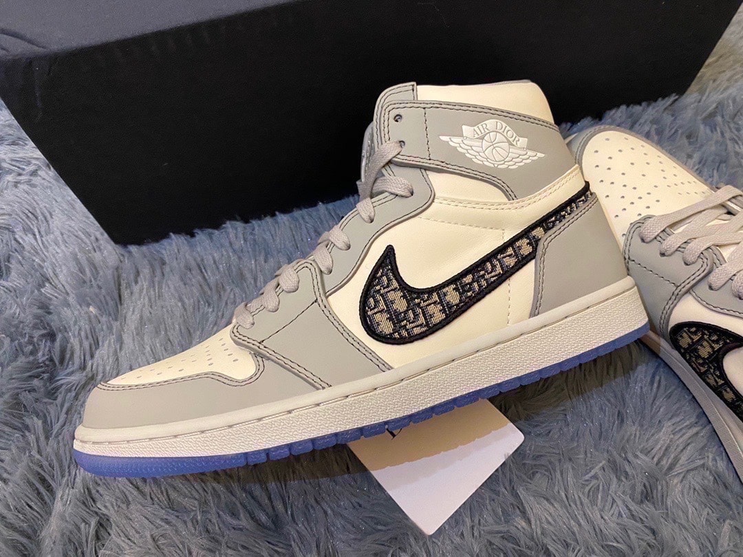 Nike Dior x Air Jordan 1 High OG Wolf Grey/Sail/Photon Dust/White For Women, Women’s Shoes