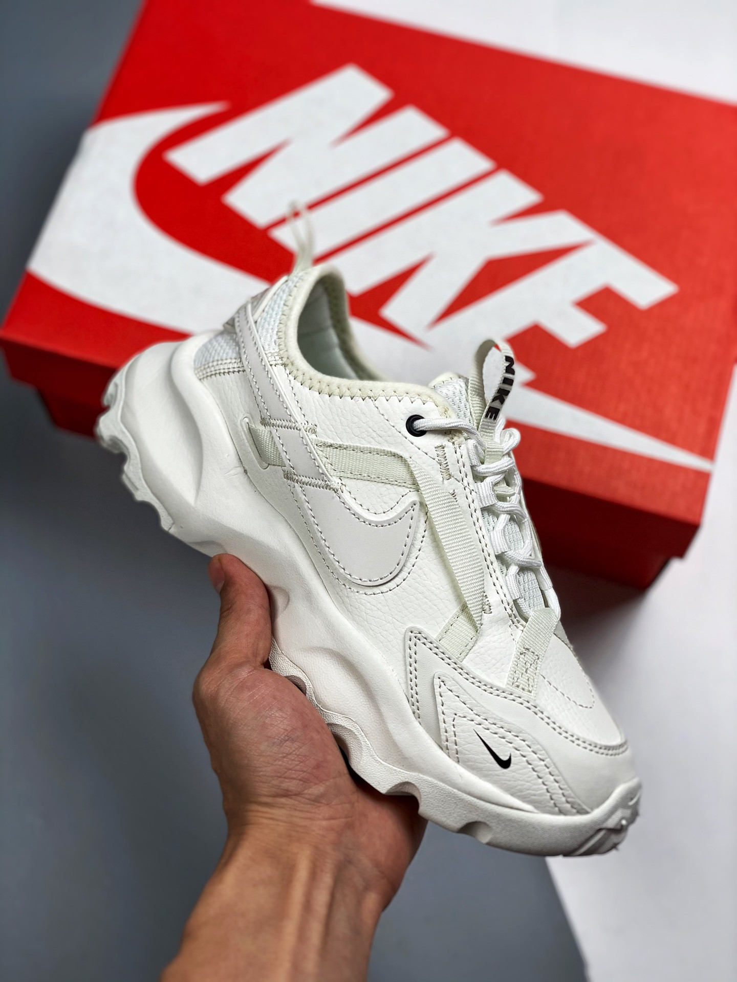 Nike TC 7900 Sail/Black For Sale