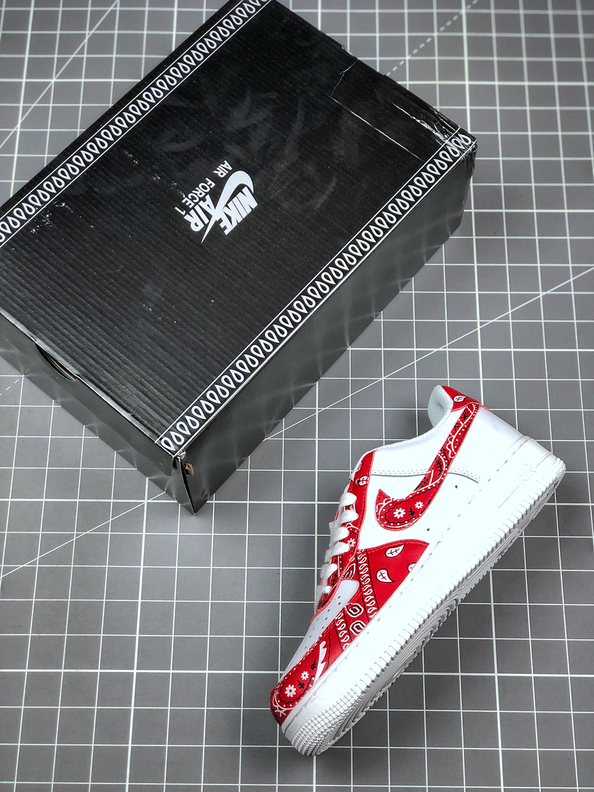 PEACEMINUSONE x Nike Air Force 1 Low Custom White Red For Sale