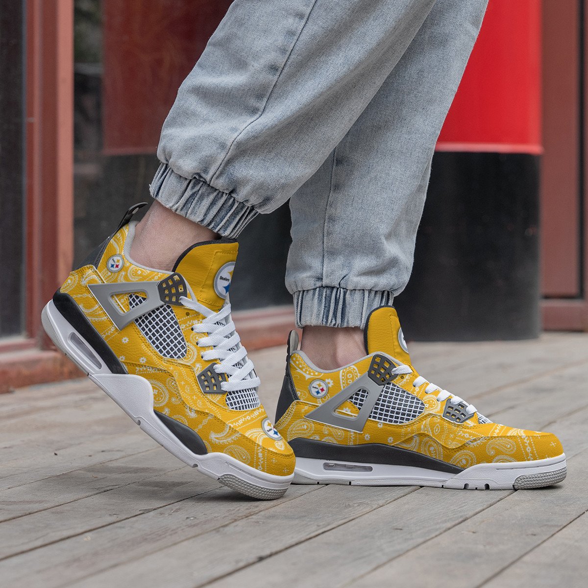 Pittsburgh Steelers Air Jordan 4 Sneaker