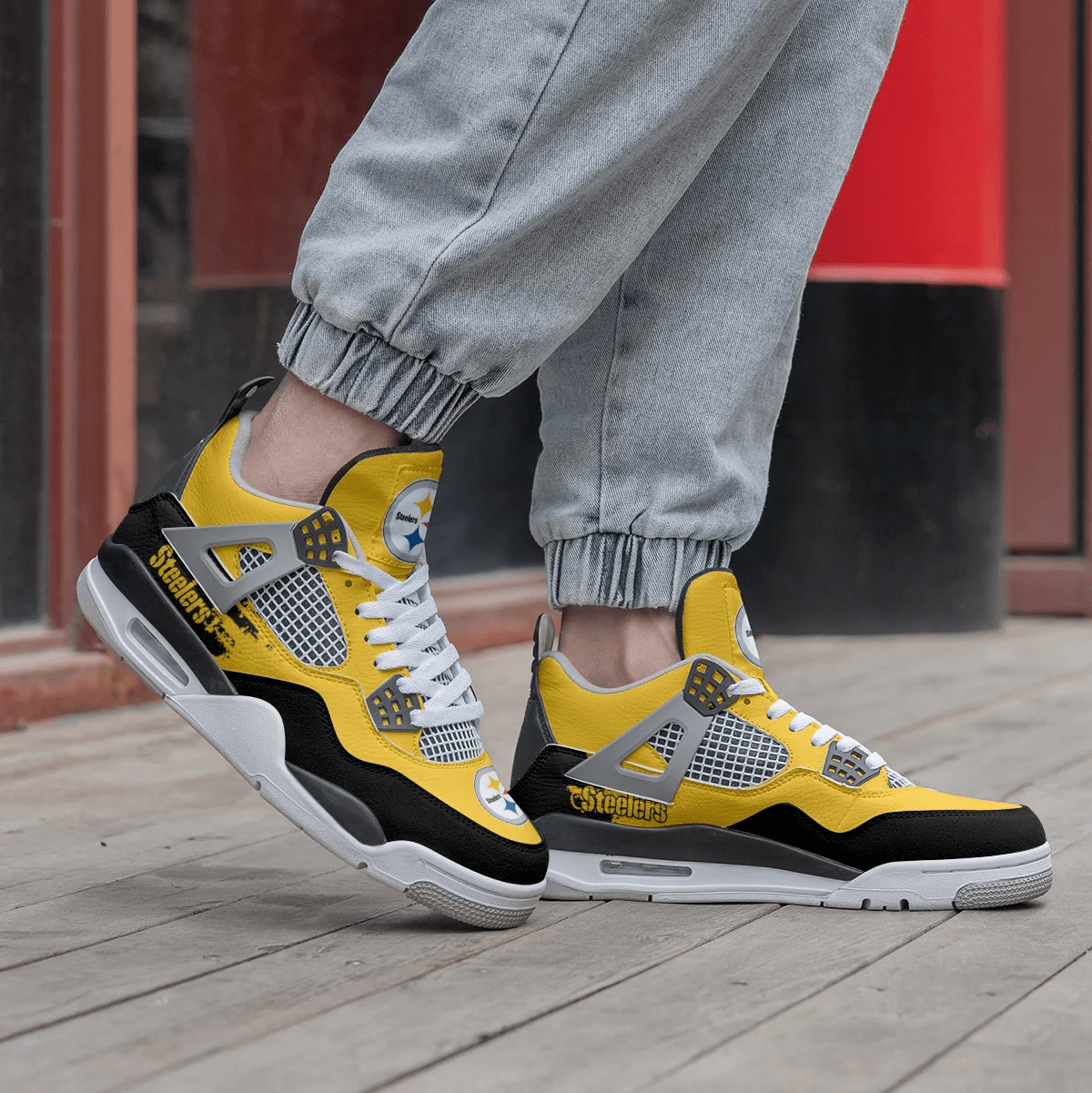 Pittsburgh Steelers Air Jordan 4 Sneaker