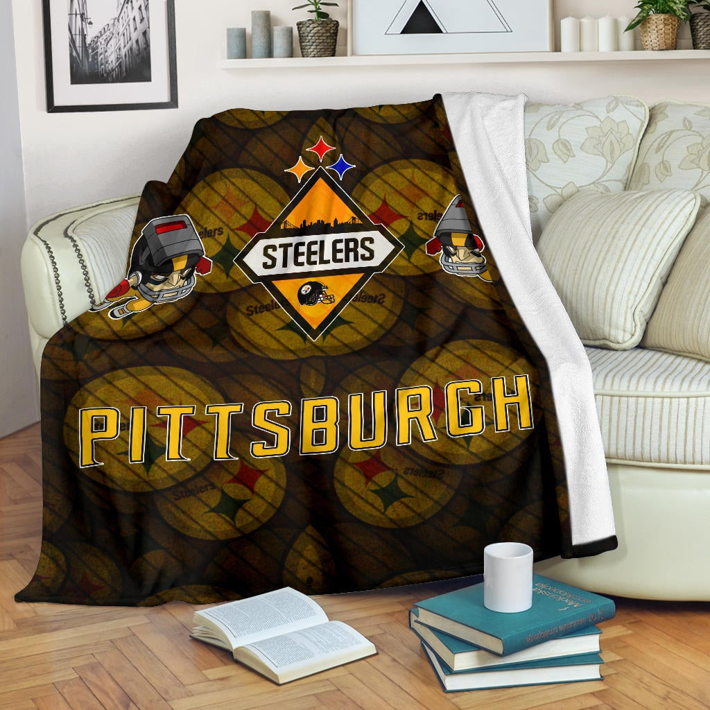 Pittsburgh Steelers American Football Angry Rusher Flying Patterns Face To Face Fleece Blankets