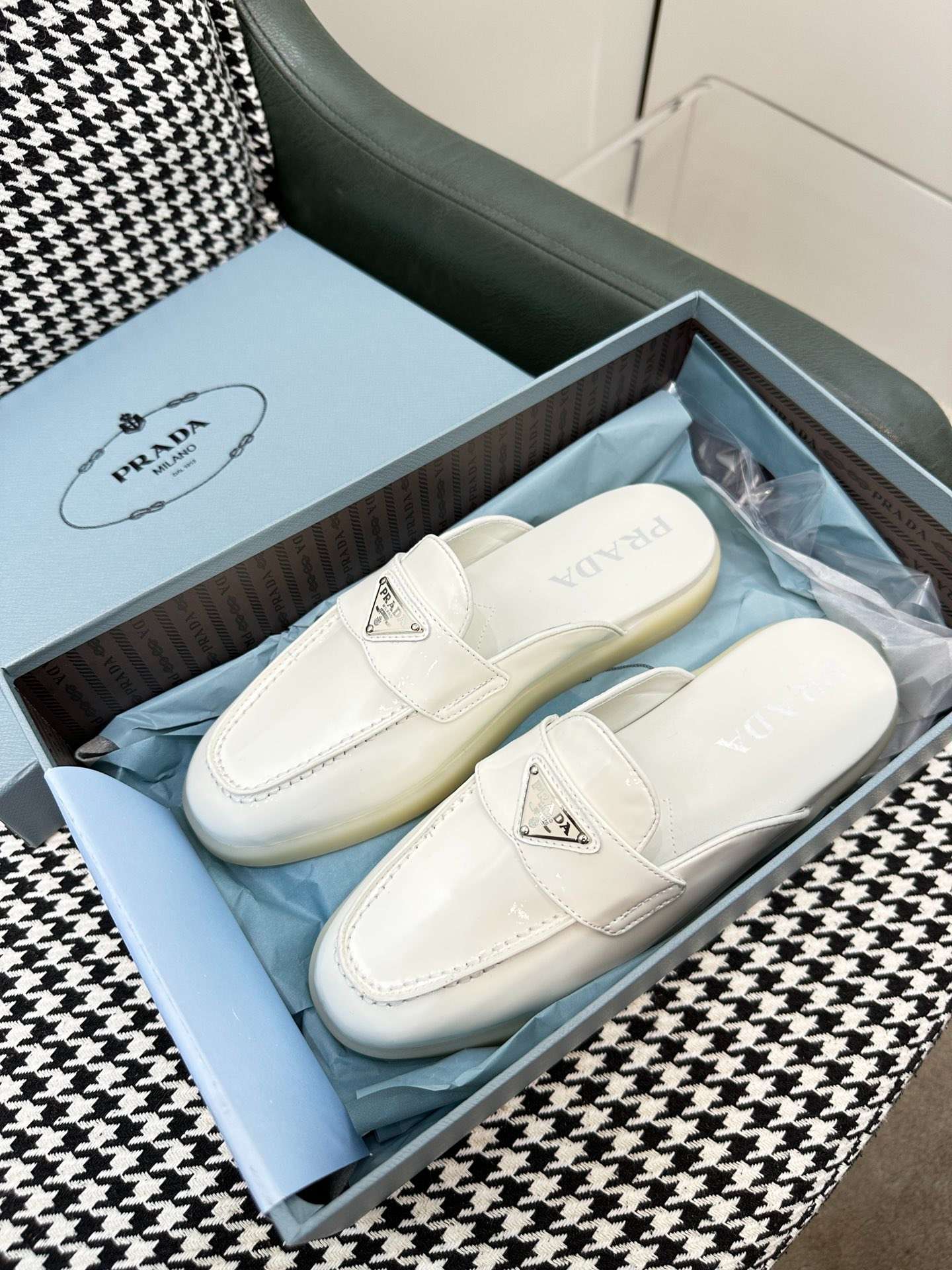 Prada Brushed Sabots White For Women – ougold
