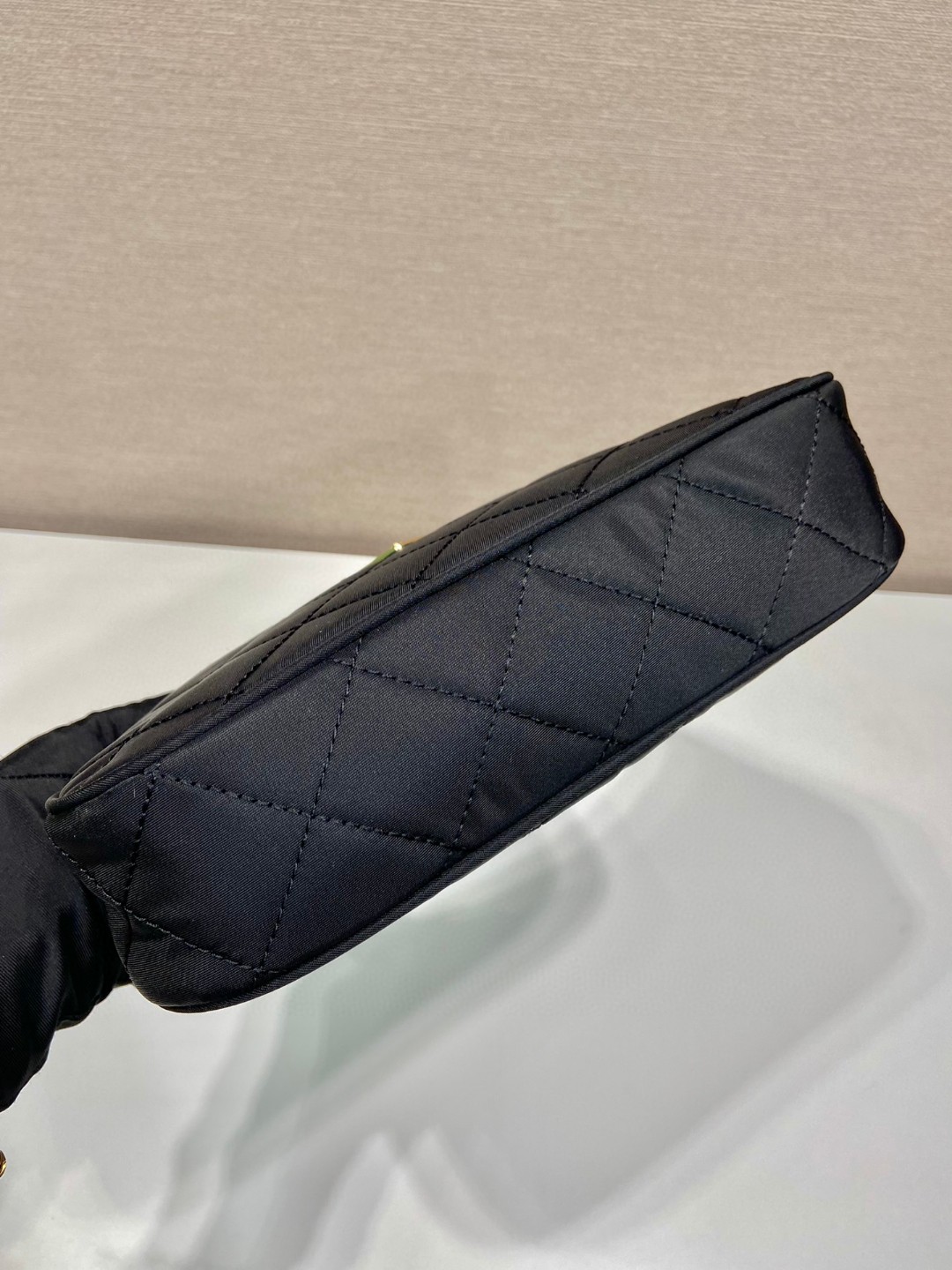 Prada Contenitore Maniglia Tessutu Quilted Shoulder Bag Black For Women 9.1 in / 23 cm