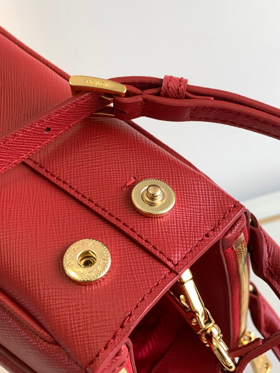 Prada Galleria Saffiano Mini Bag Black/Burgundy/Pink/Gold Tone For Women 7.8 in / 20 cm 1BA906_NZV_F0002_V_EOM