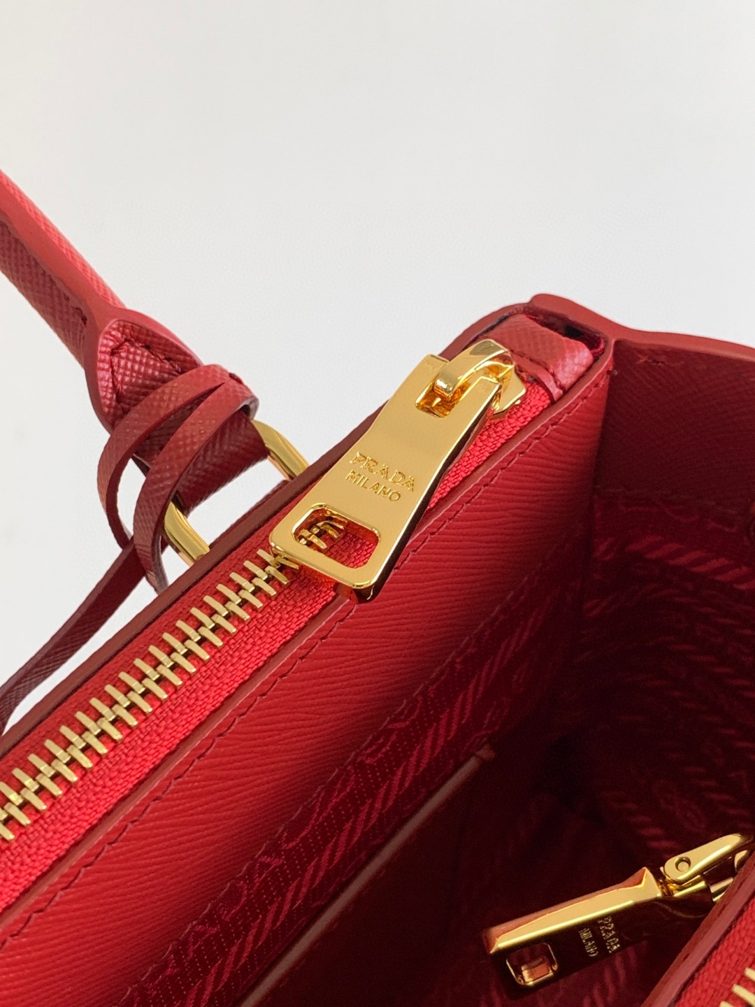 Prada Galleria Saffiano Mini Bag Black/Burgundy/Pink/Gold Tone For Women 7.8 in / 20 cm 1BA906_NZV_F0002_V_EOM