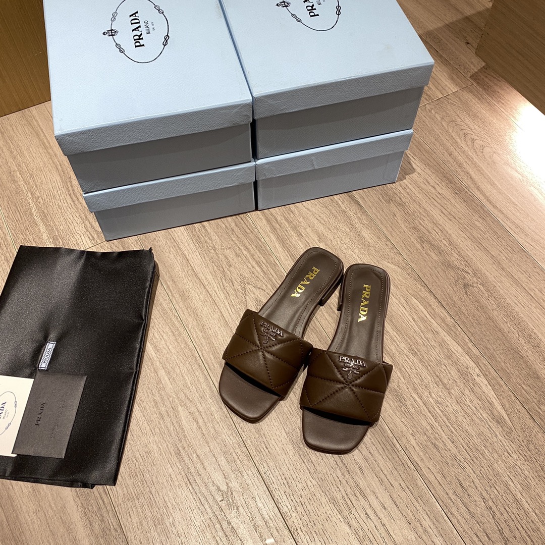 Prada Quilted Nappa Sabots Brown For Women 0.4in/10mm PRD 