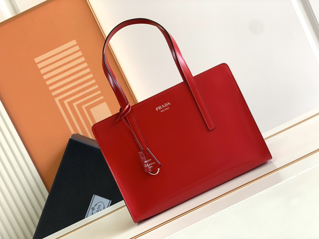 Prada Re-Edition 1995 Brushed Medium Handbag White/Black/Red For Women 11.8 in / 30 cm 1BA350_ZO6_F0PG7_V_OOO