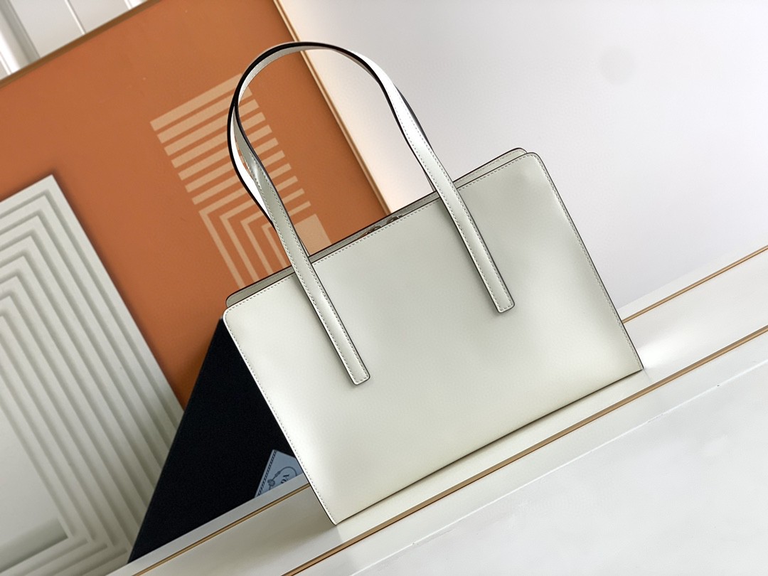 Prada Re-Edition 1995 Brushed Medium Handbag White/Black/Red For Women 11.8 in / 30 cm 1BA350_ZO6_F0PG7_V_OOO