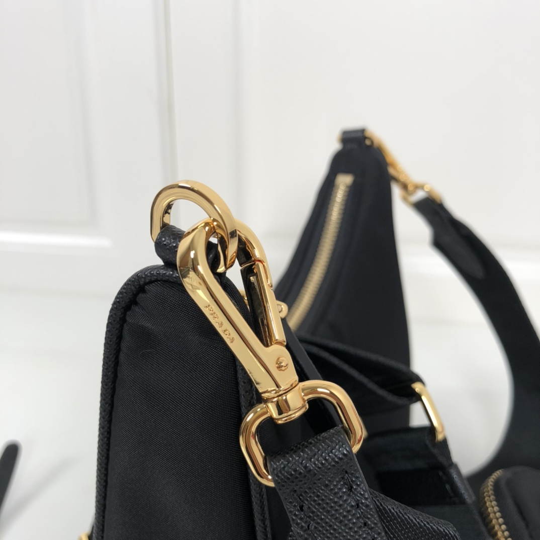 Prada Re-Edition 2005 Saffiano Bag Black For Women, Women’s Bags 8.6in/22cm 1BH204_NZV_F0632_V_V2M