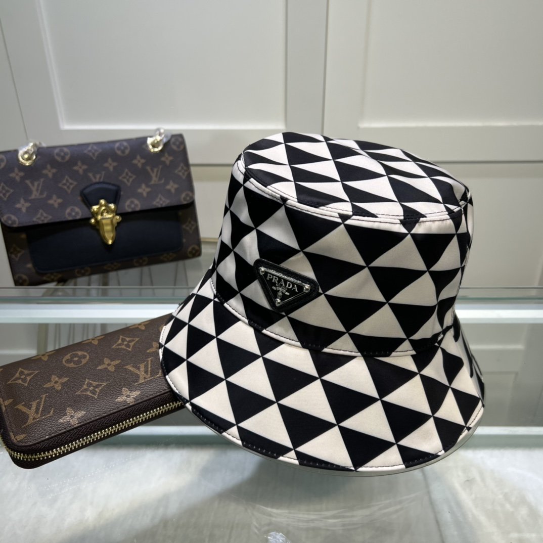 Prada Re-Nylon Bucket Hat Black/White Prada Hat