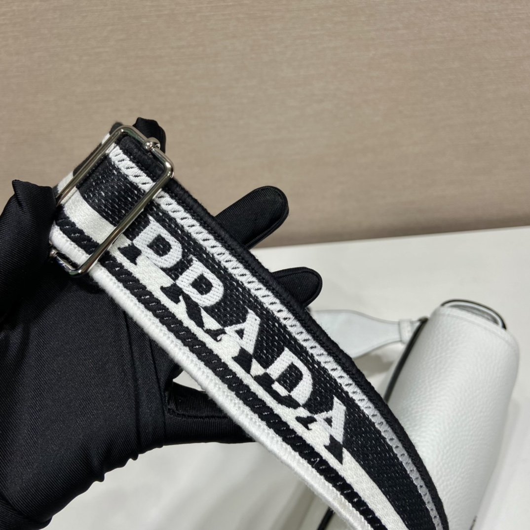 Prada Shoulder Bag White For Women, Women’s Bags 9in/23cm 1BD314_2DKV_F0009_V_3OO