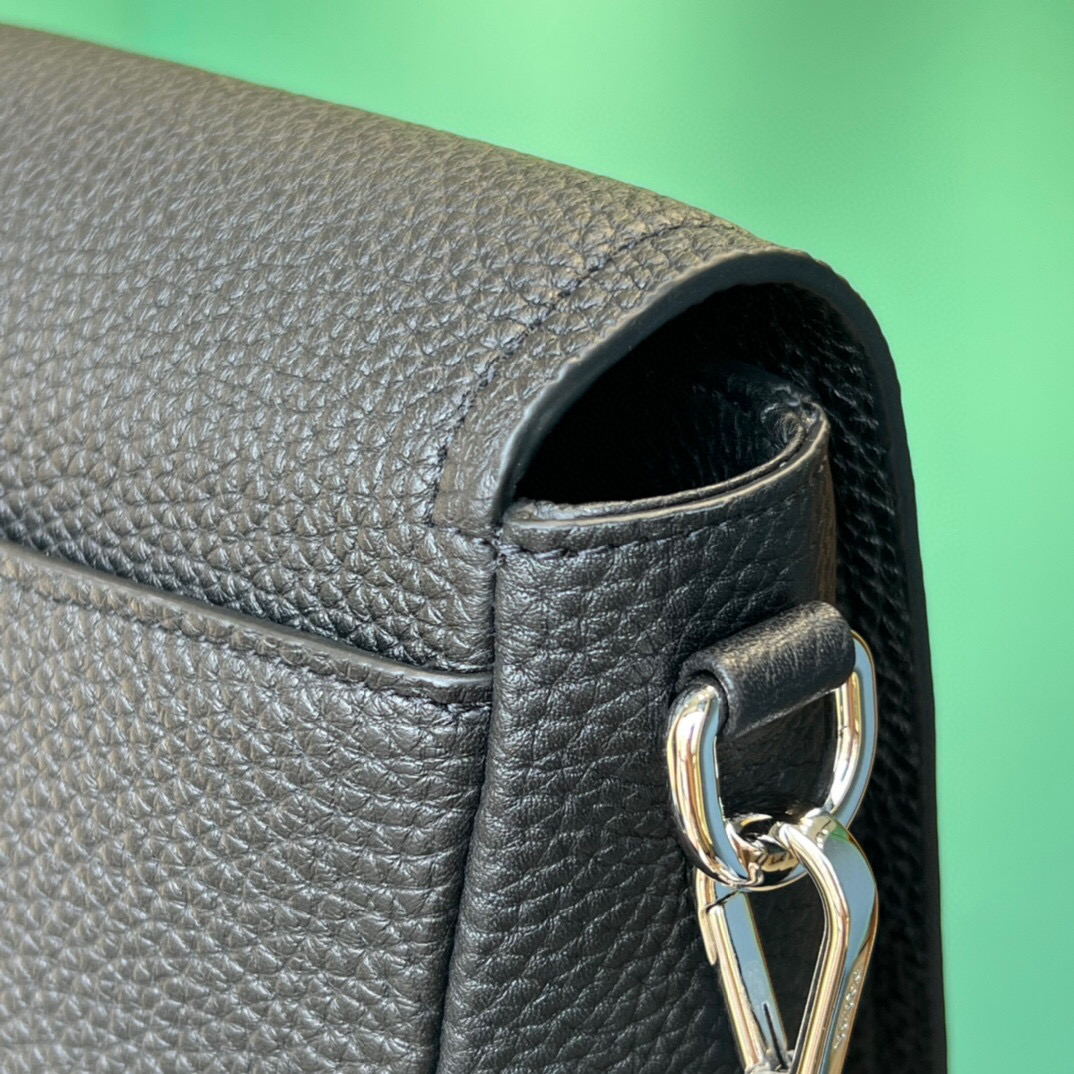 Prada Small Shoulder Bag In Black For Women 9in/ 23cm 1BD314_2DKV_F0002_V_3OO
