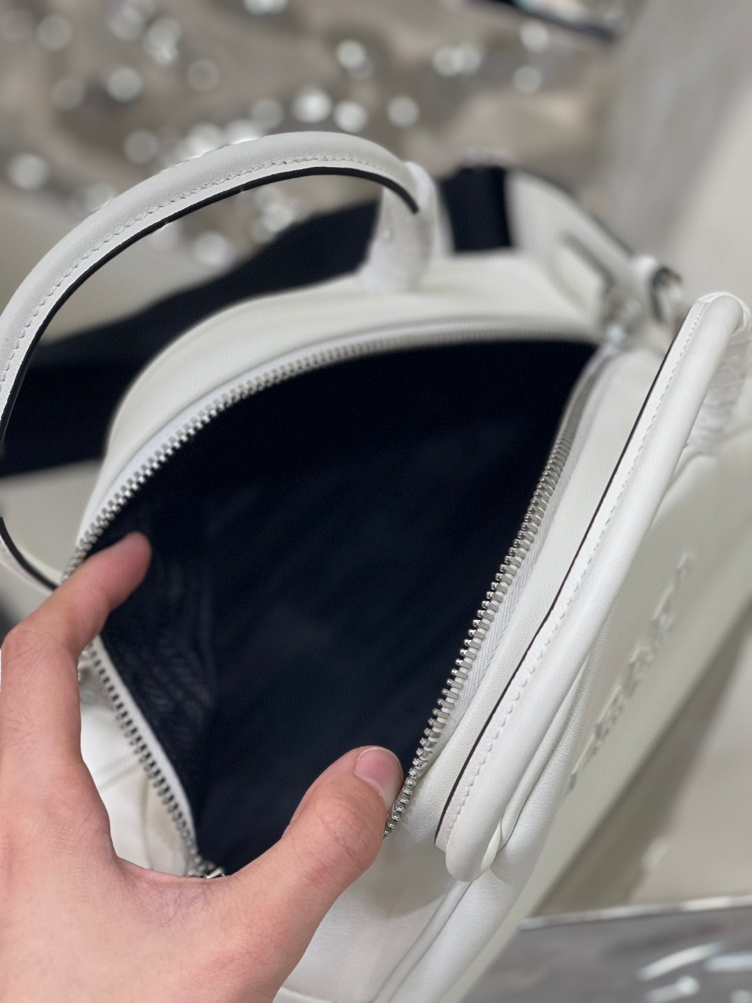 Prada Triangle Bag White/Black For Women 9.8 in / 25 cm 1BB082_2BYA_F0009_V_NEO