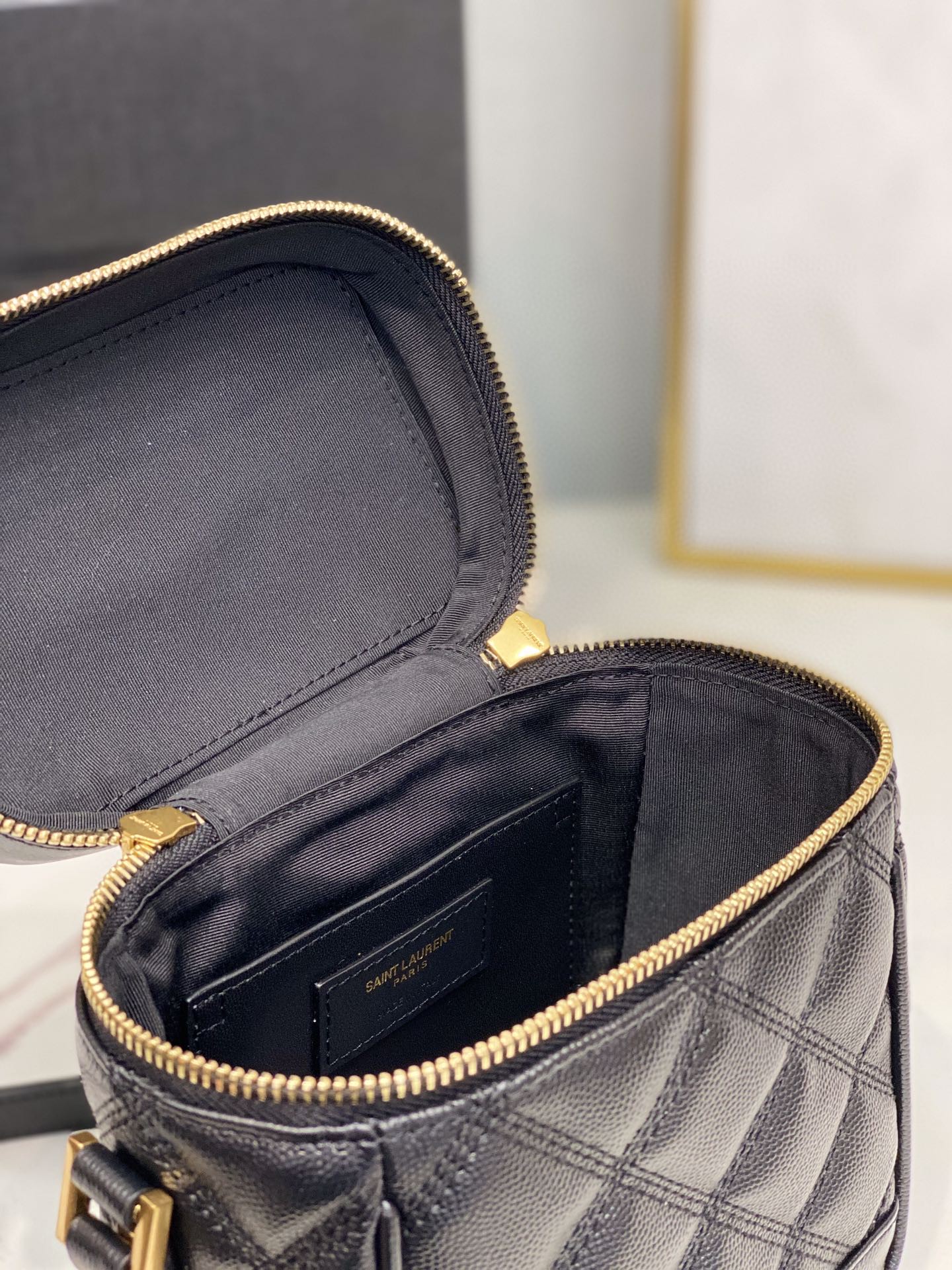 Saint Laurent 80’s Vanity Bag In Carré-Quilted Grain De Poudre Black For Women 6.4in/16.5cm YSL 649779DME271000