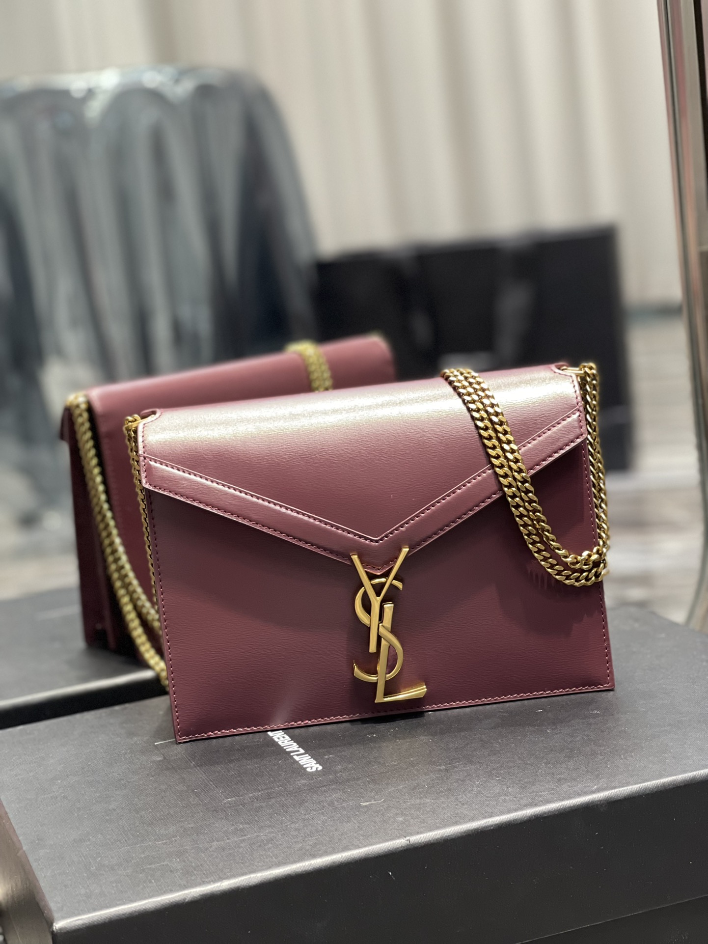 Saint Laurent Cassandra Medium Chain Bag Rouge Opyum In Grain De Poudre Embossed For Women 8.6in/22cm YSL 532750BOW0W6008
