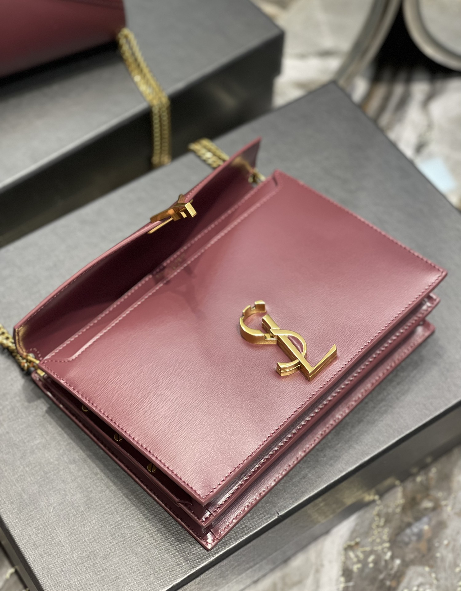 Saint Laurent Cassandra Medium Chain Bag Rouge Opyum In Grain De Poudre Embossed For Women 8.6in/22cm YSL 532750BOW0W6008