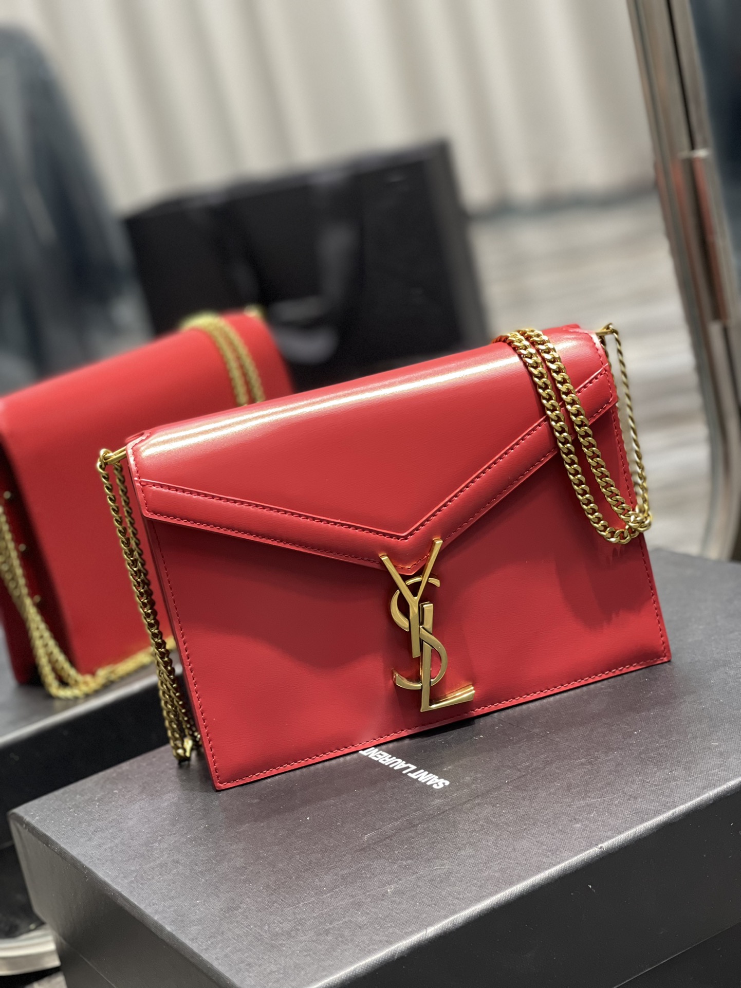 Saint Laurent Cassandra Medium Chain Bag Rouge Opyum In Grain De Poudre Embossed For Women 8.6in/22cm YSL 532750BOW0W6008