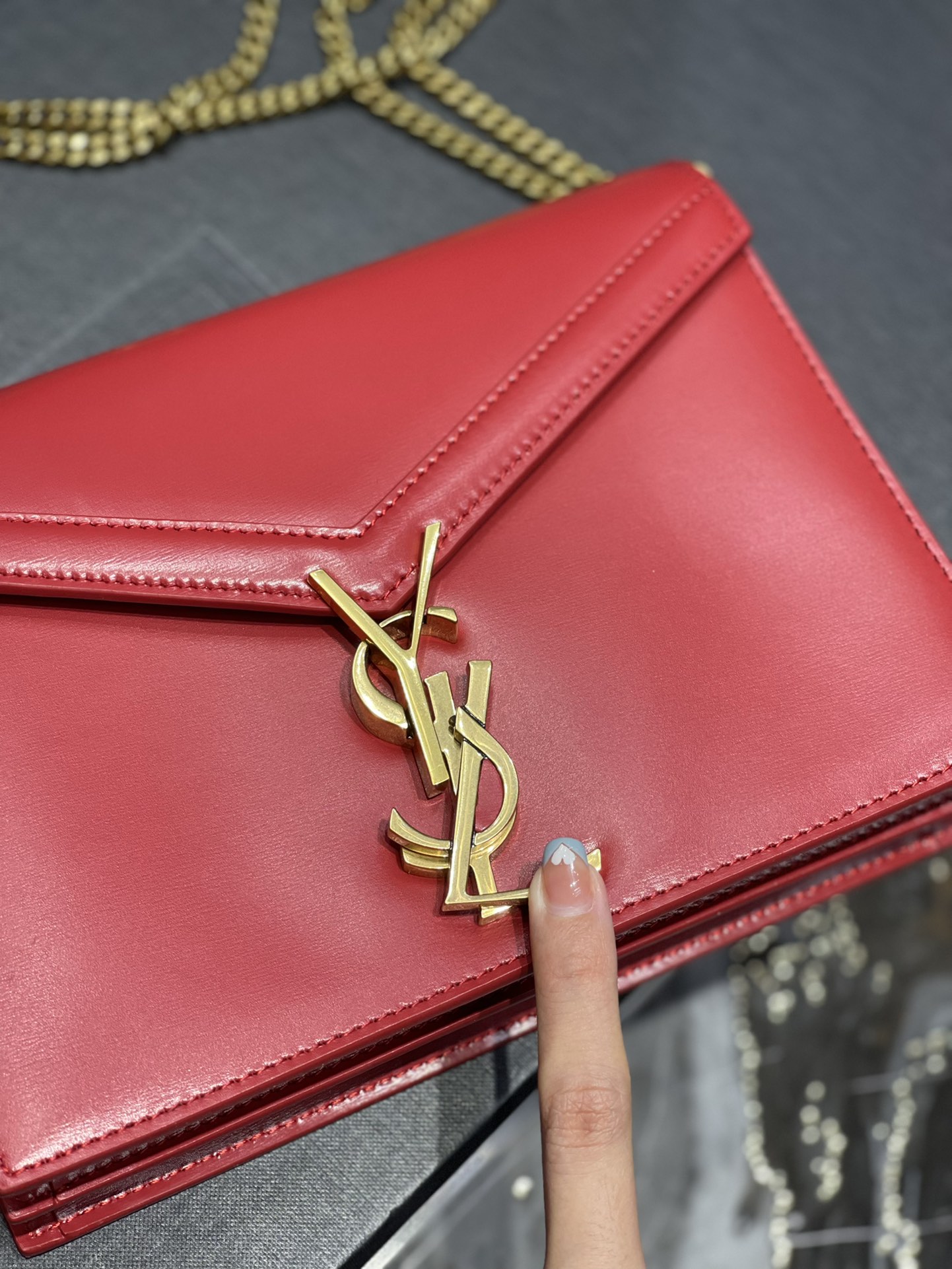 Saint Laurent Cassandra Medium Chain Bag Rouge Opyum In Grain De Poudre Embossed For Women 8.6in/22cm YSL 532750BOW0W6008