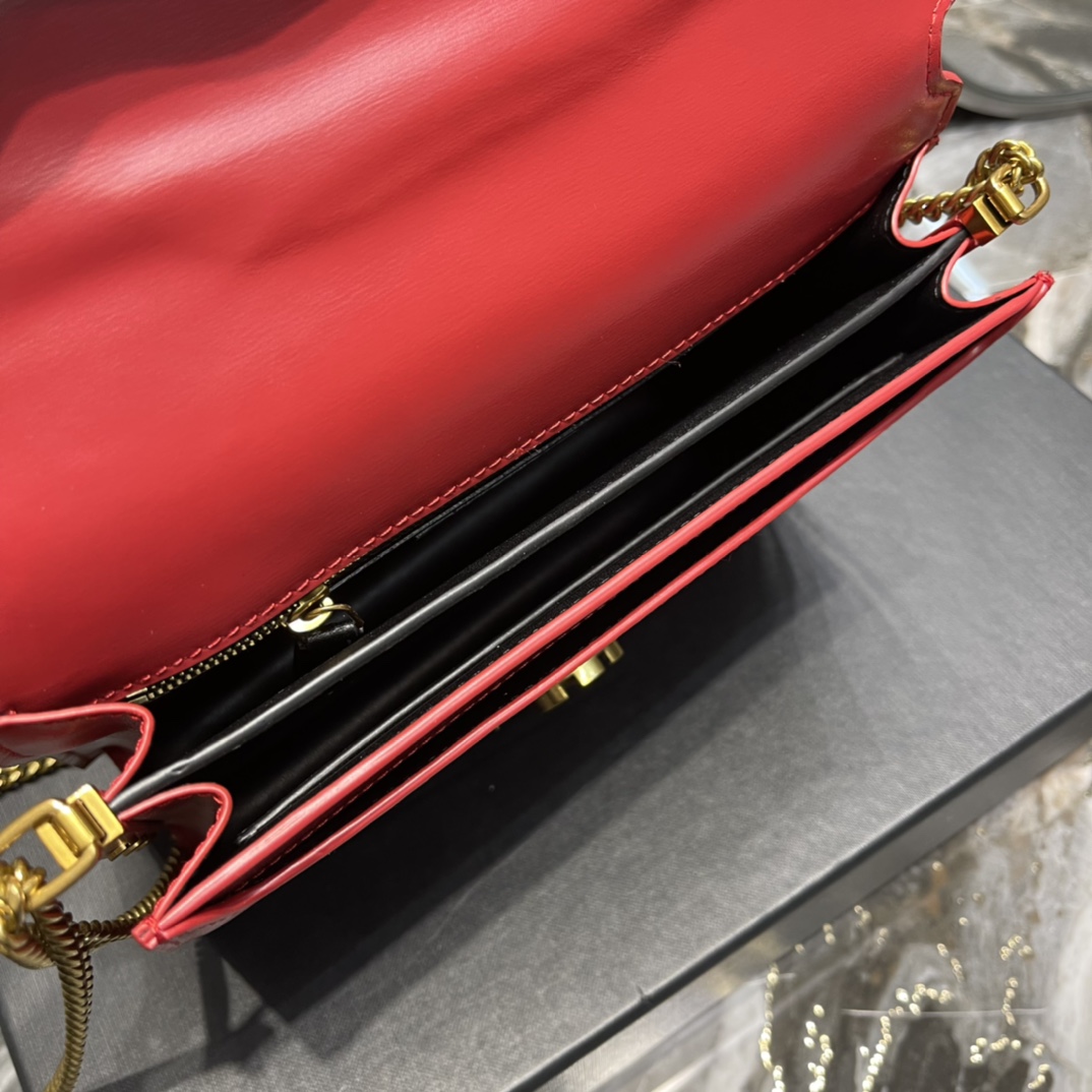 Saint Laurent Cassandra Medium Chain Bag Rouge Opyum In Grain De Poudre Embossed For Women 8.6in/22cm YSL 532750BOW0W6008