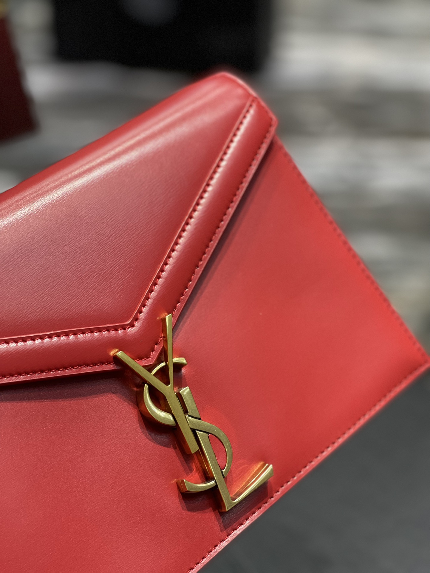 Saint Laurent Cassandra Medium Chain Bag Rouge Opyum In Grain De Poudre Embossed For Women 8.6in/22cm YSL 532750BOW0W6008