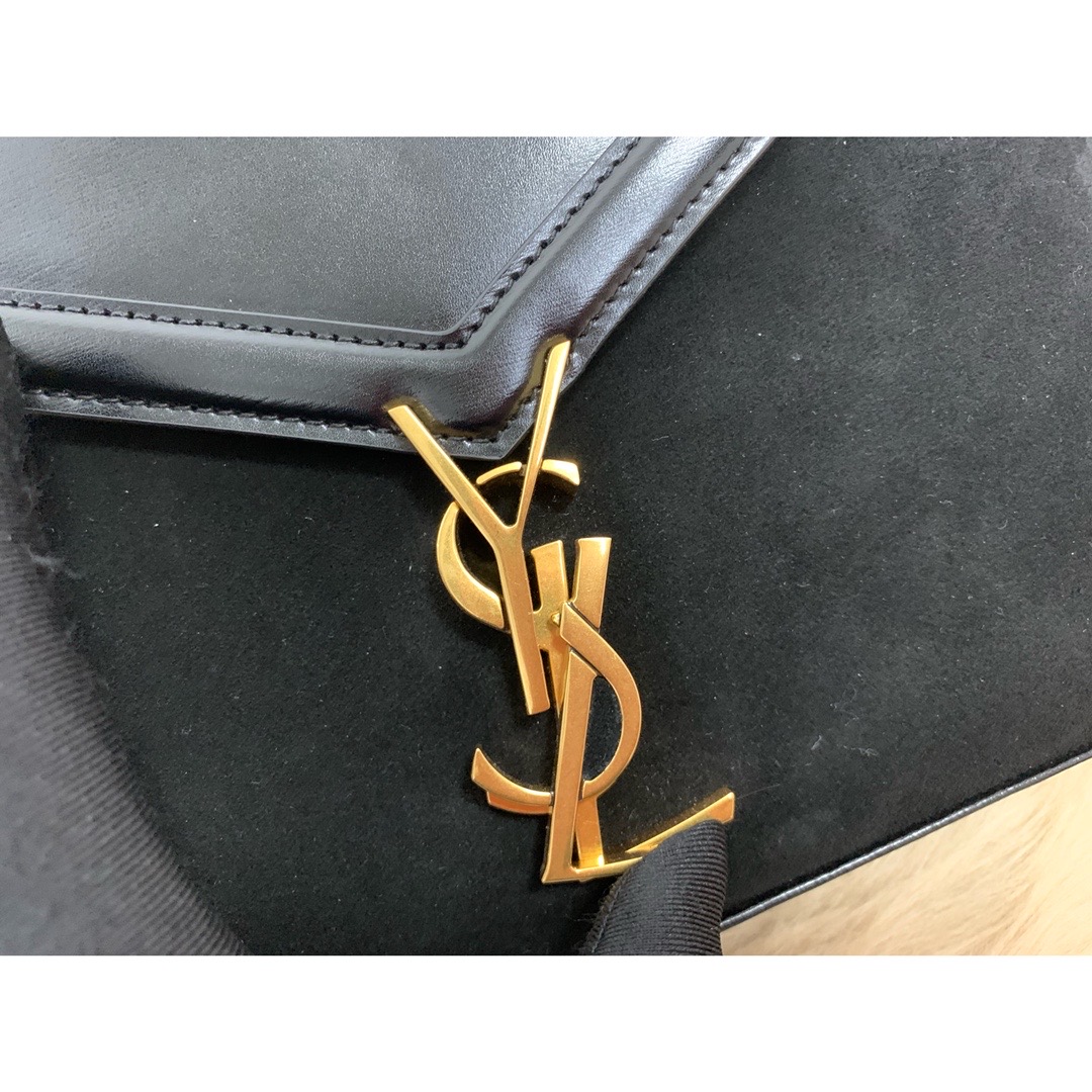 Saint Laurent Cassandra Medium Top Handle Bag In Grain Black For Women 9.6in/24.5cm YSL 623931BOW0W1000