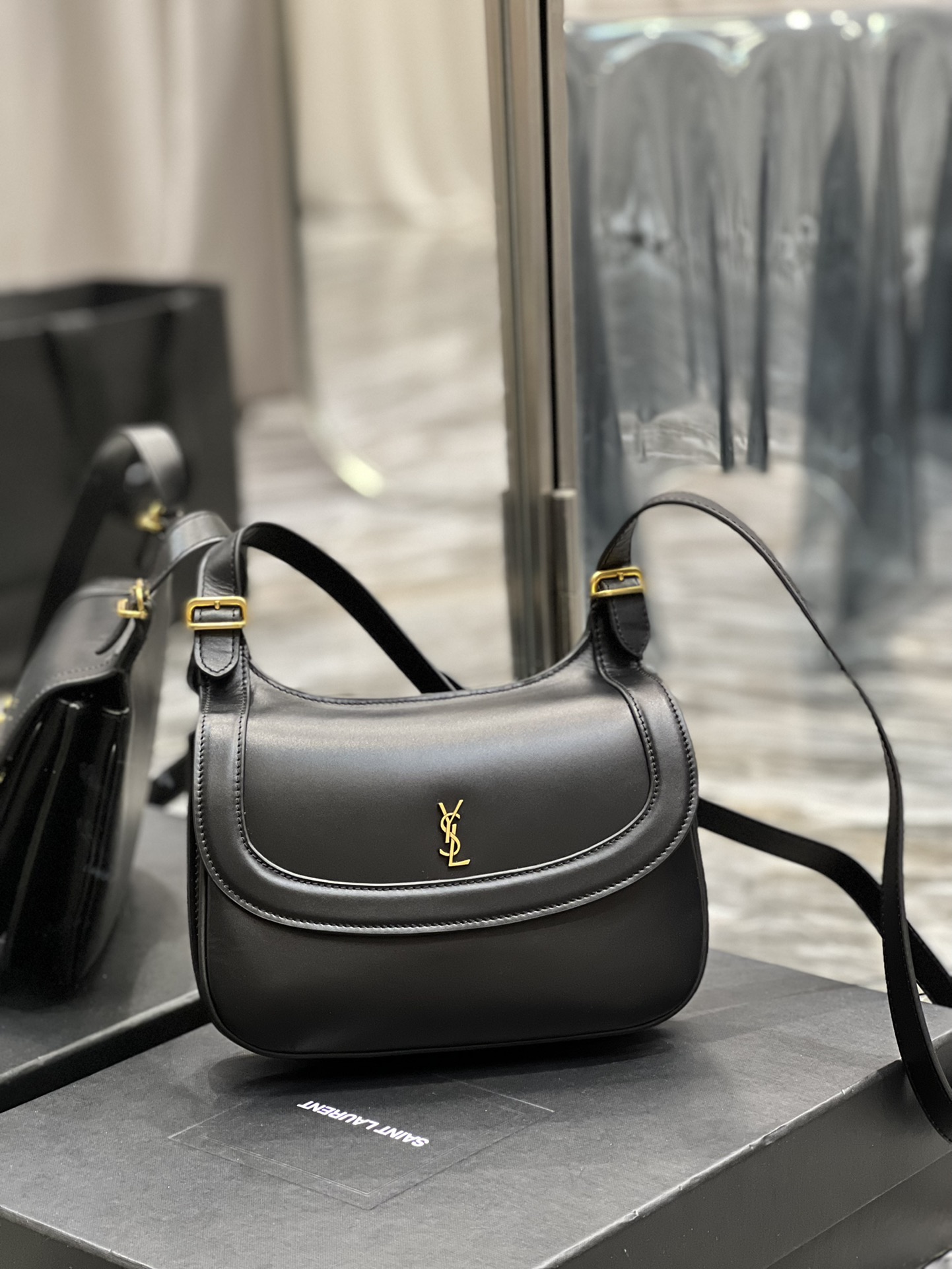 Saint Laurent Charlie Medium Shoudler Bag Black For Women 9.1in/23cm YSl 6867422R20W1000