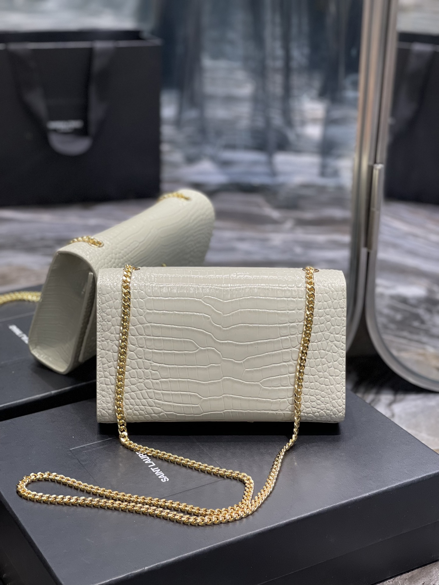 Saint Laurent Kata Medium Chain Bag White Vintage With Tassel For Women 9.4in/24cm