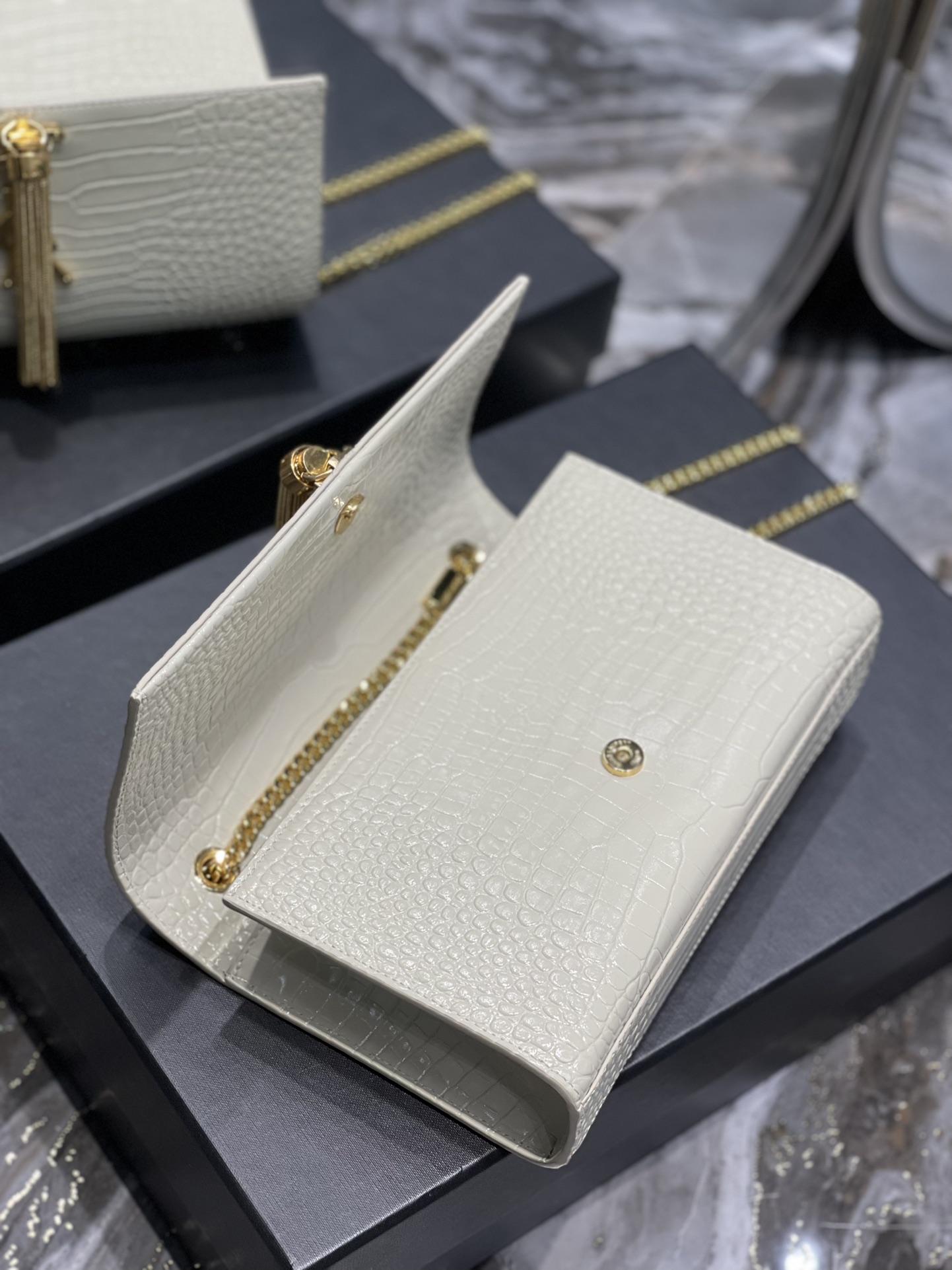 Saint Laurent Kata Medium Chain Bag White Vintage With Tassel For Women 9.4in/24cm