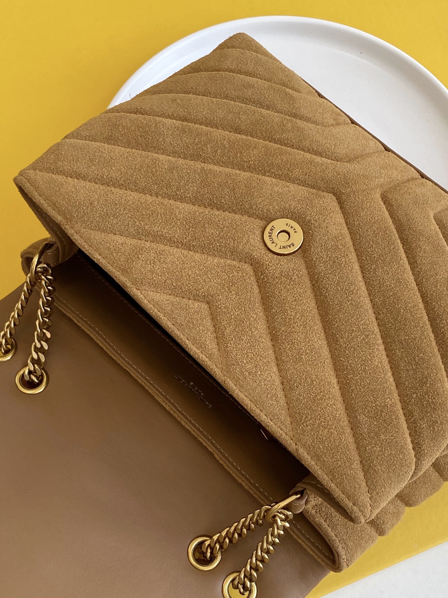 Saint Laurent Loulou Small Chain Bag In “Y” Brown With Gold Hardware For Women 9.8in/23cm YSL 4946991U8C77761