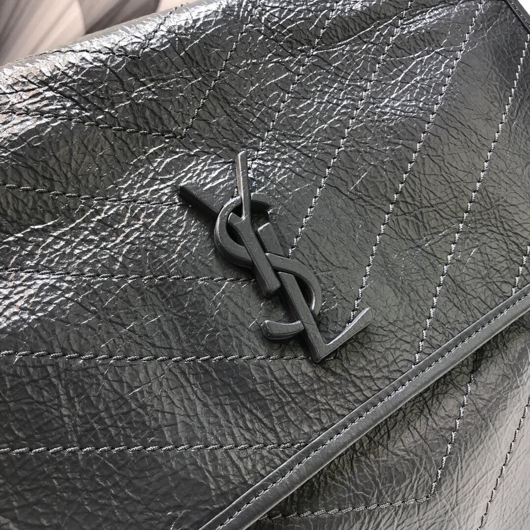 Saint Laurent Niki Medium Chain Bag In Crinkled Vintage Grey For Women 11in/28cm YSL 6331580EN041112